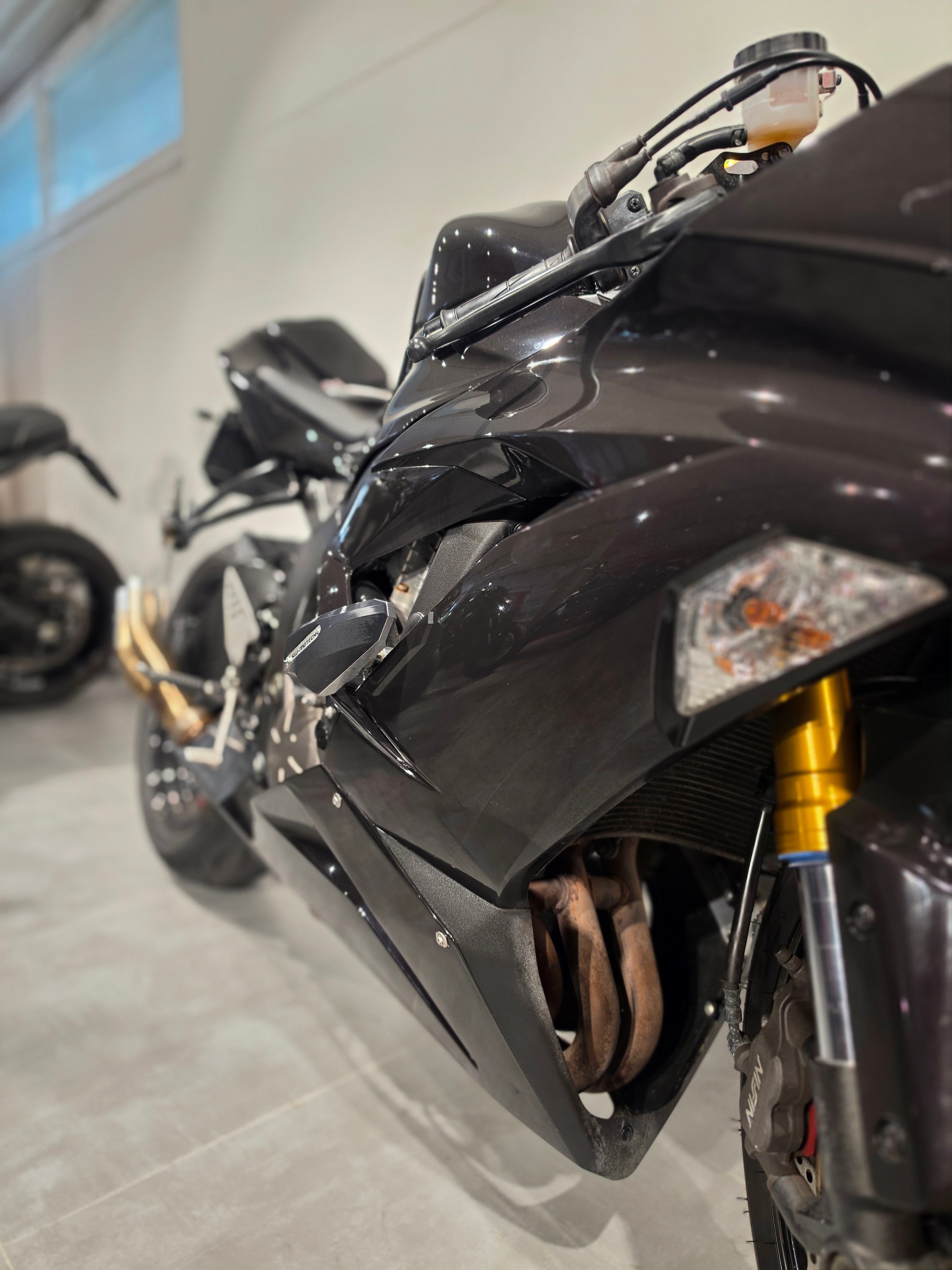 KAWASAKI Ninja ZX-6R 35KW-showroom-element-2