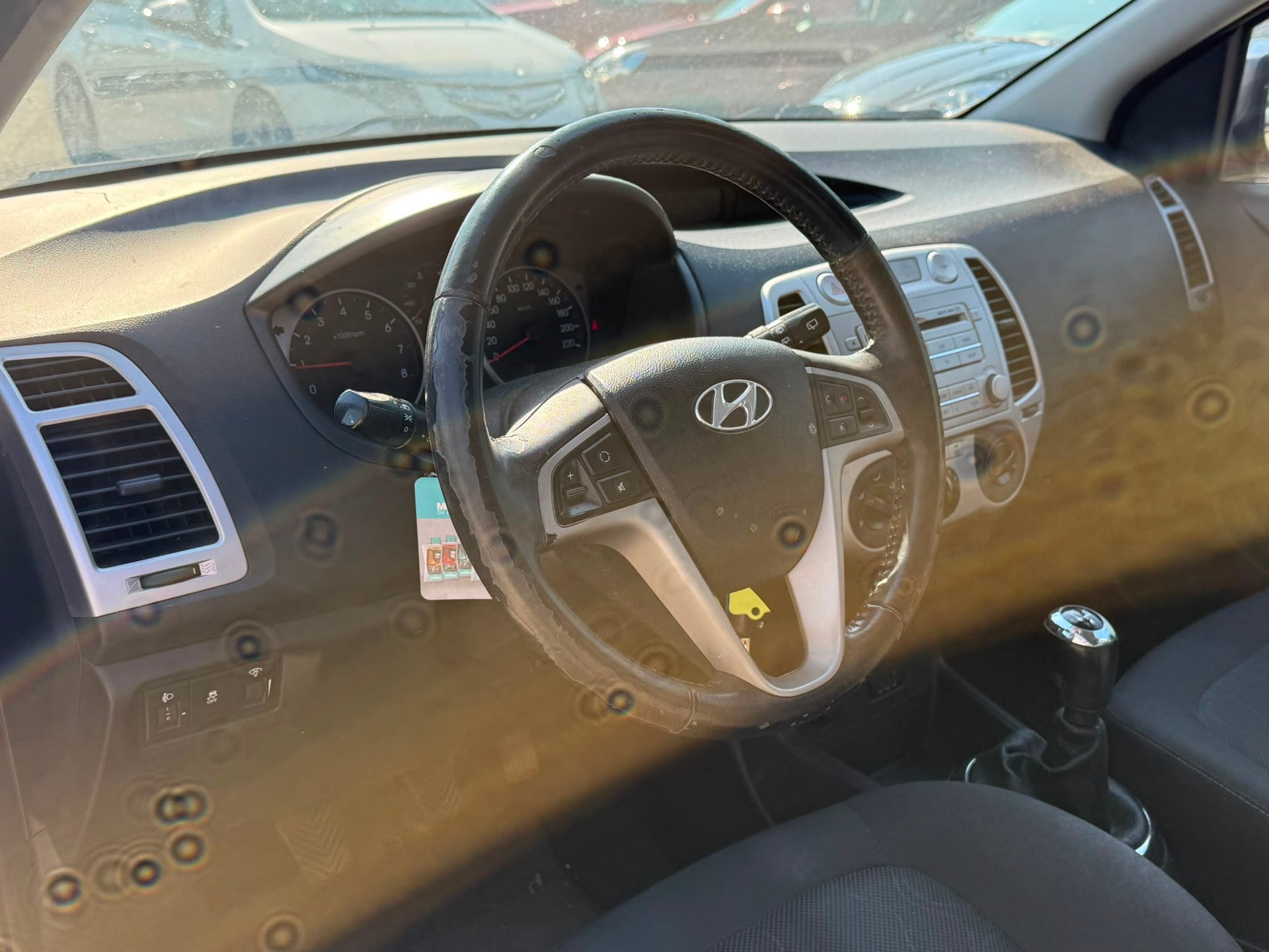 HYUNDAI i20 1.4 Style-image-8