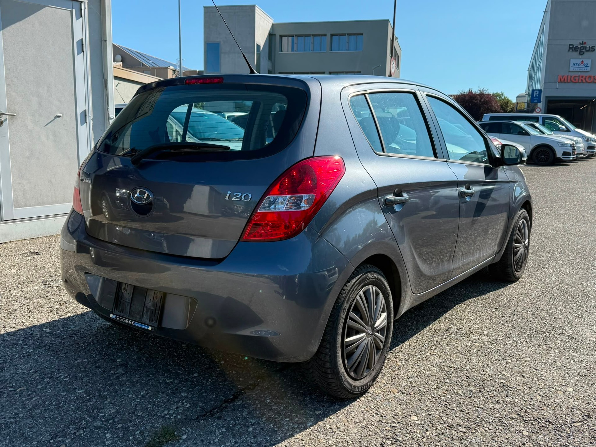HYUNDAI i20 1.4 Style-image-3