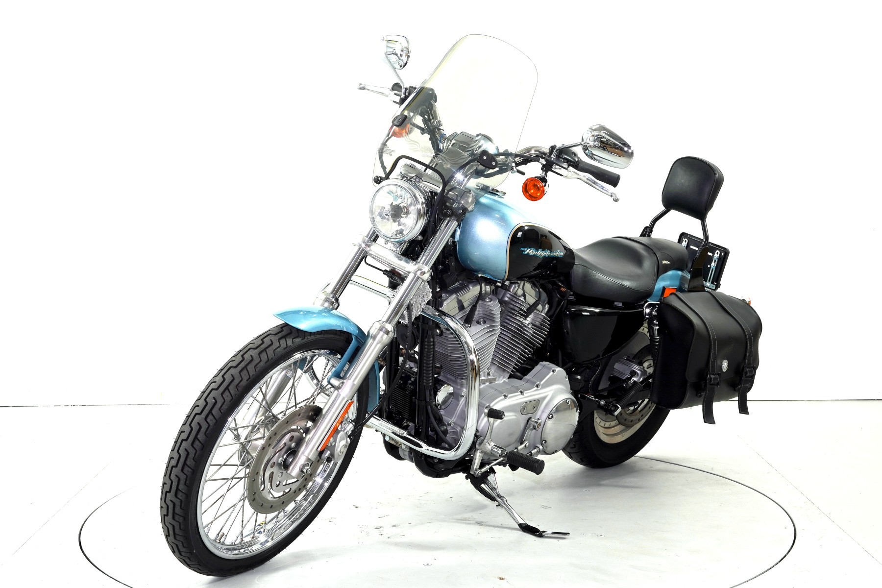 HARLEY-DAVIDSON XL 883C-showroom-element-2