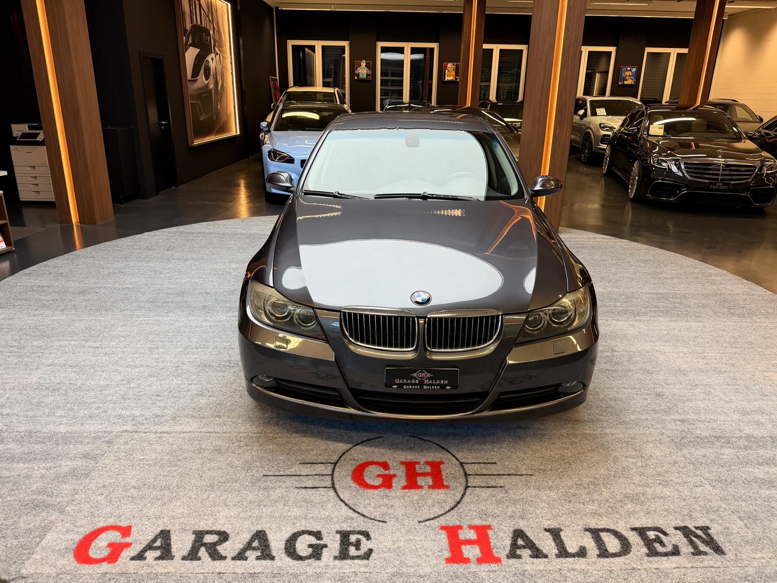 BMW 325i-image-2