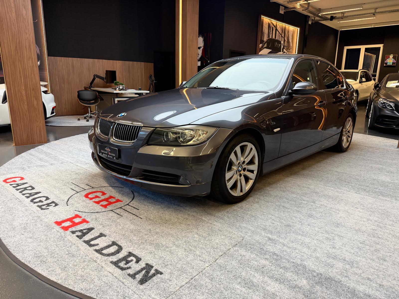 BMW 325i-image-3