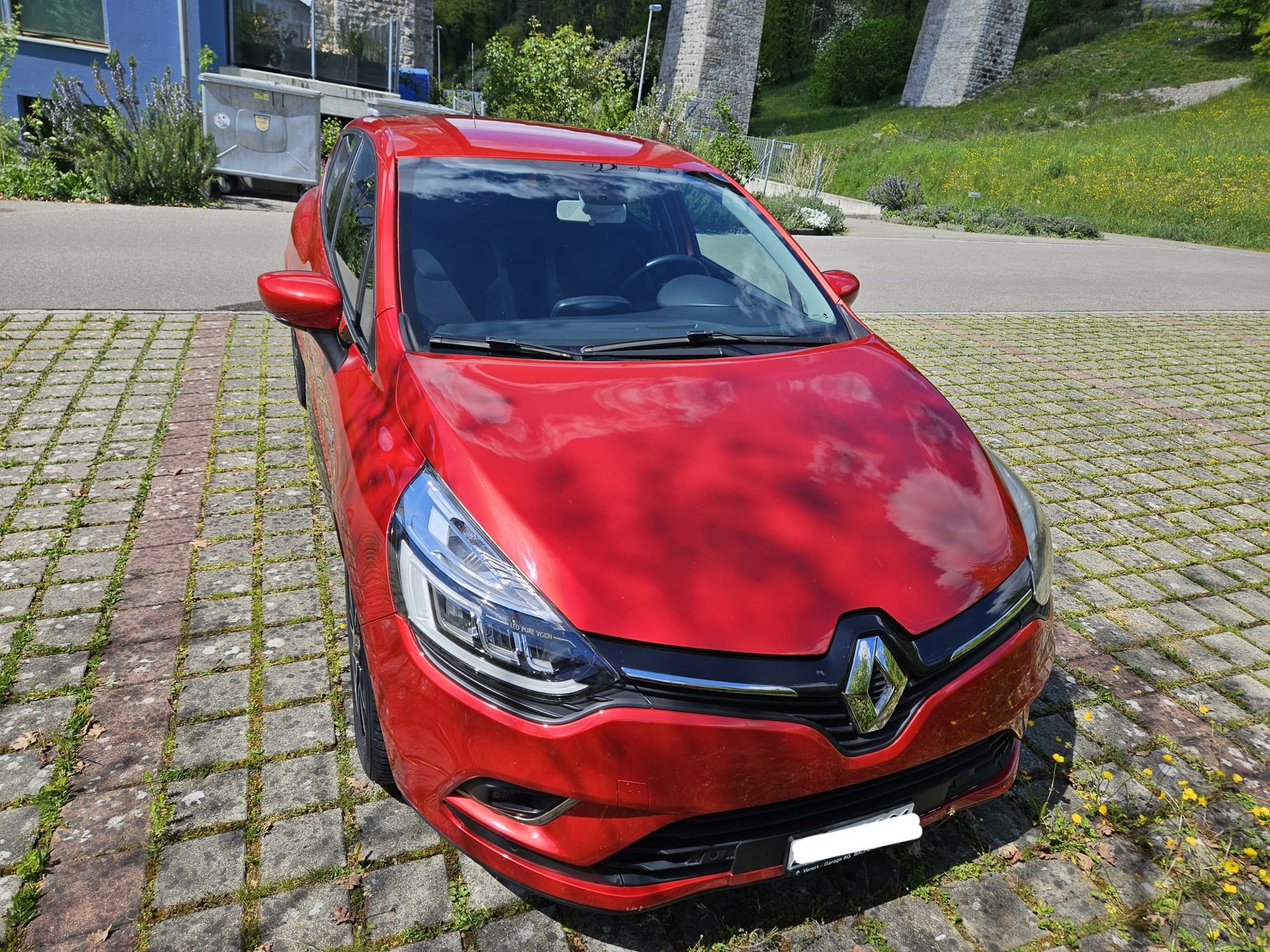 RENAULT 1.2 TCe 120 90th Anniv. S/S-image-2