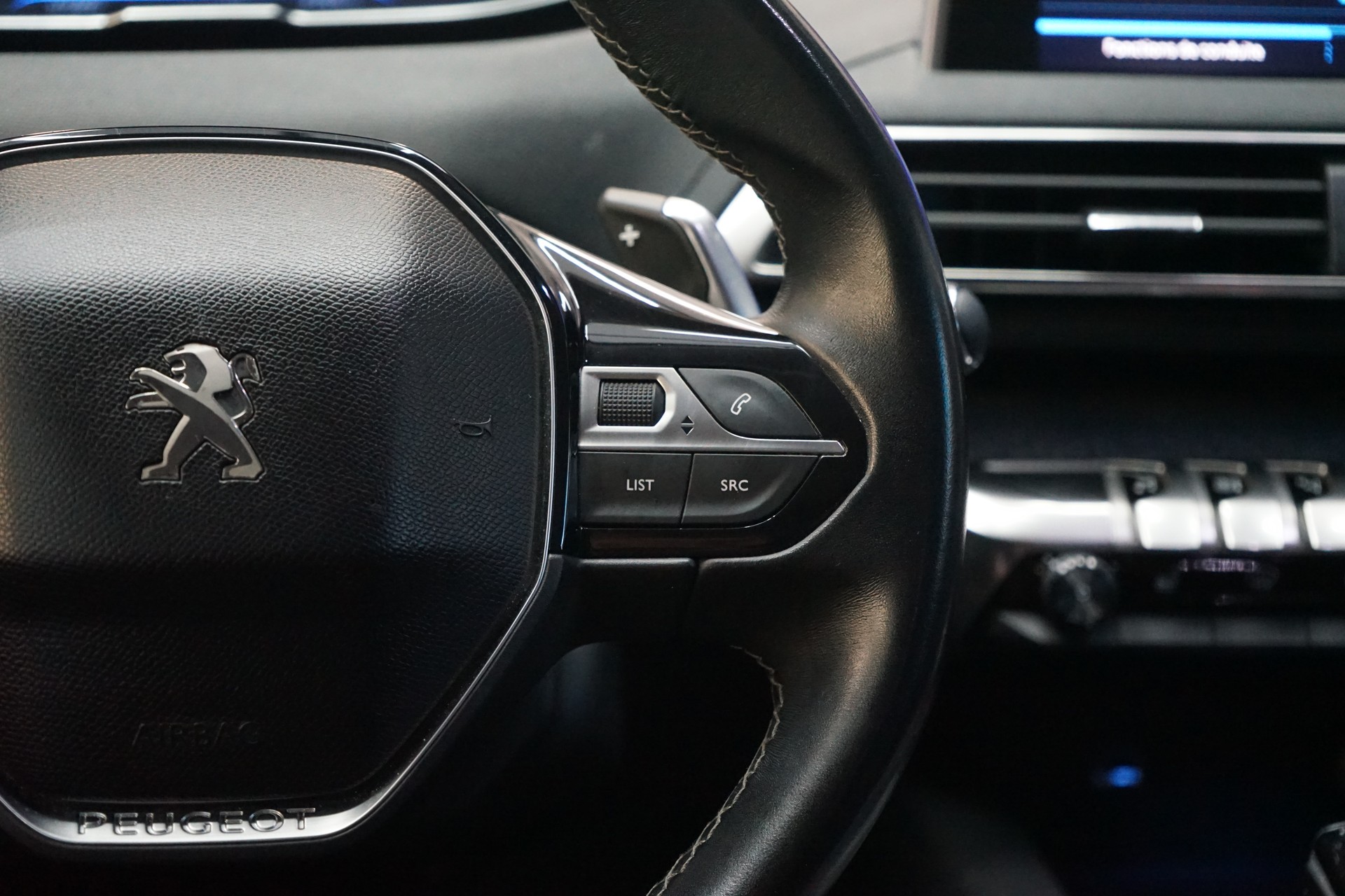 PEUGEOT 5008 1.6 THP Allure EAT-image-9