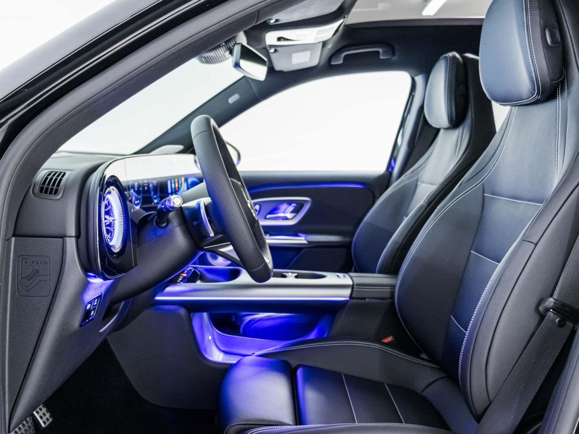 MERCEDES-BENZ GLB 220 4MATIC-image-6