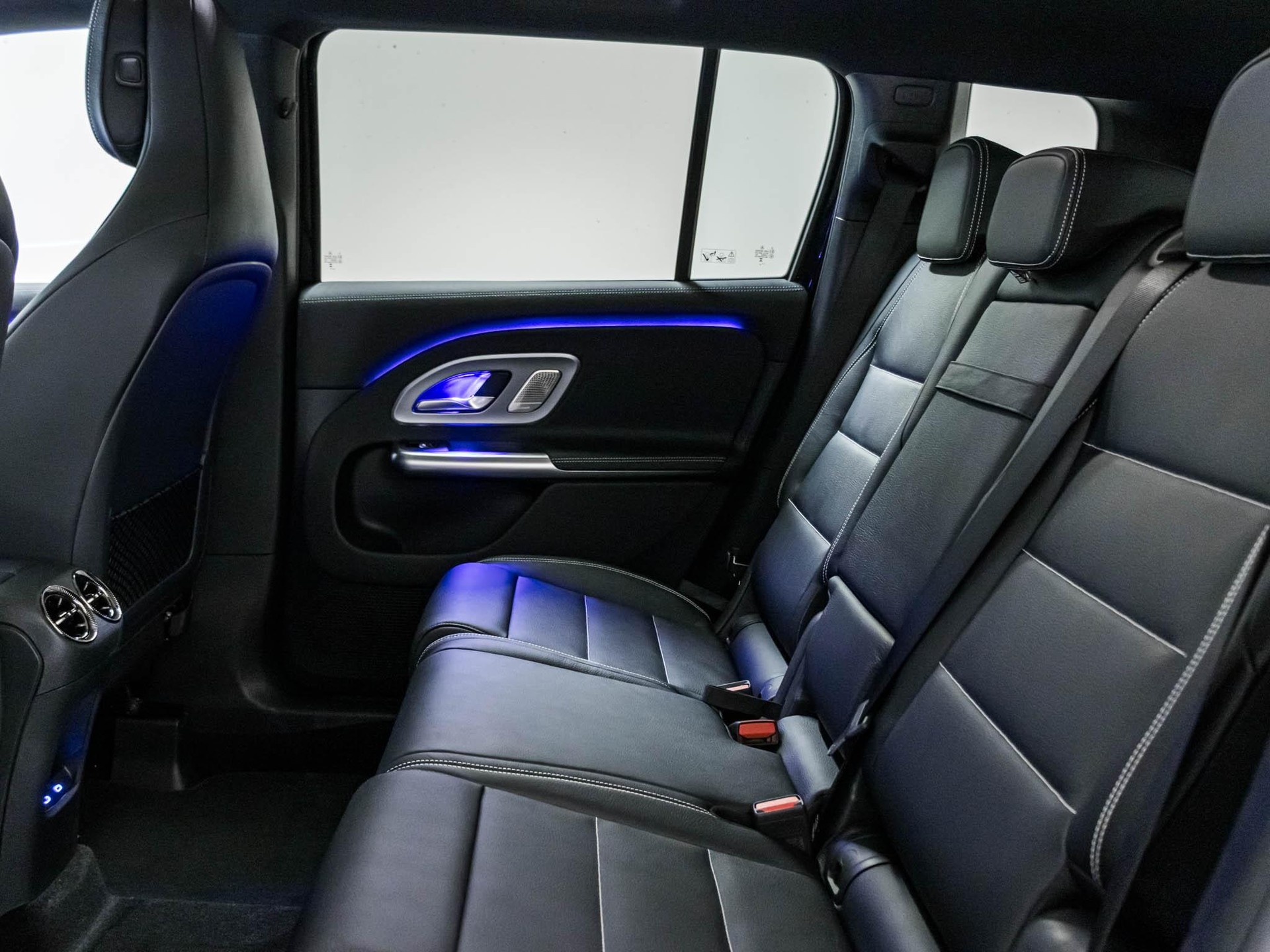 MERCEDES-BENZ GLB 220 4MATIC-image-7