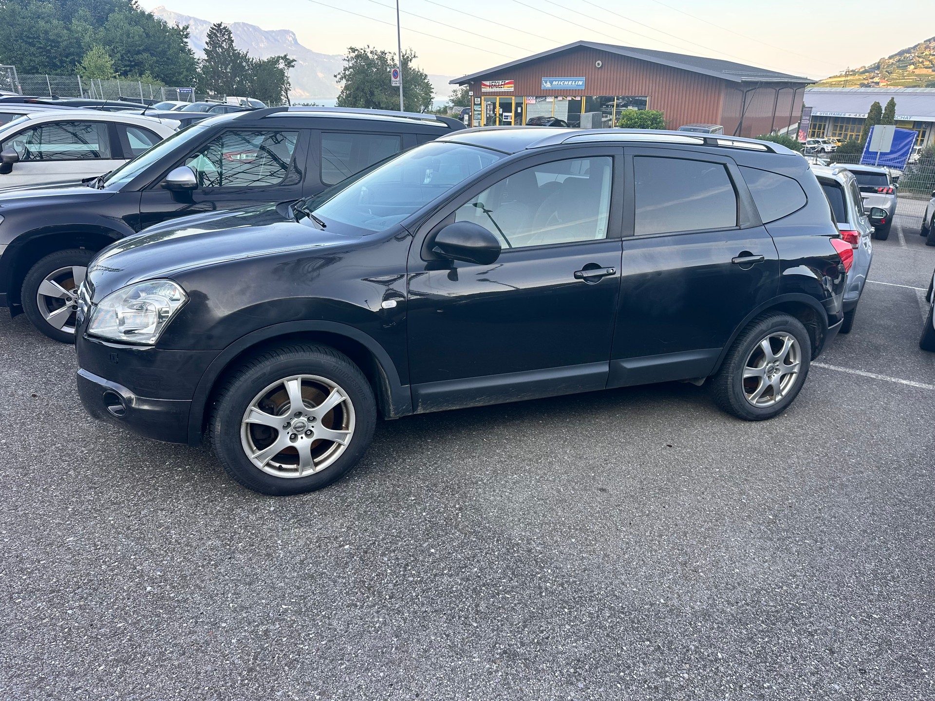 NISSAN Qashqai +2 2.0 4WD tekna-showroom-element-1
