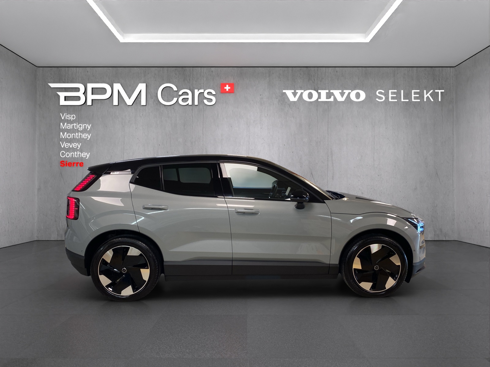 VOLVO EX30 E60 69kWh Twin Ultra-image-15