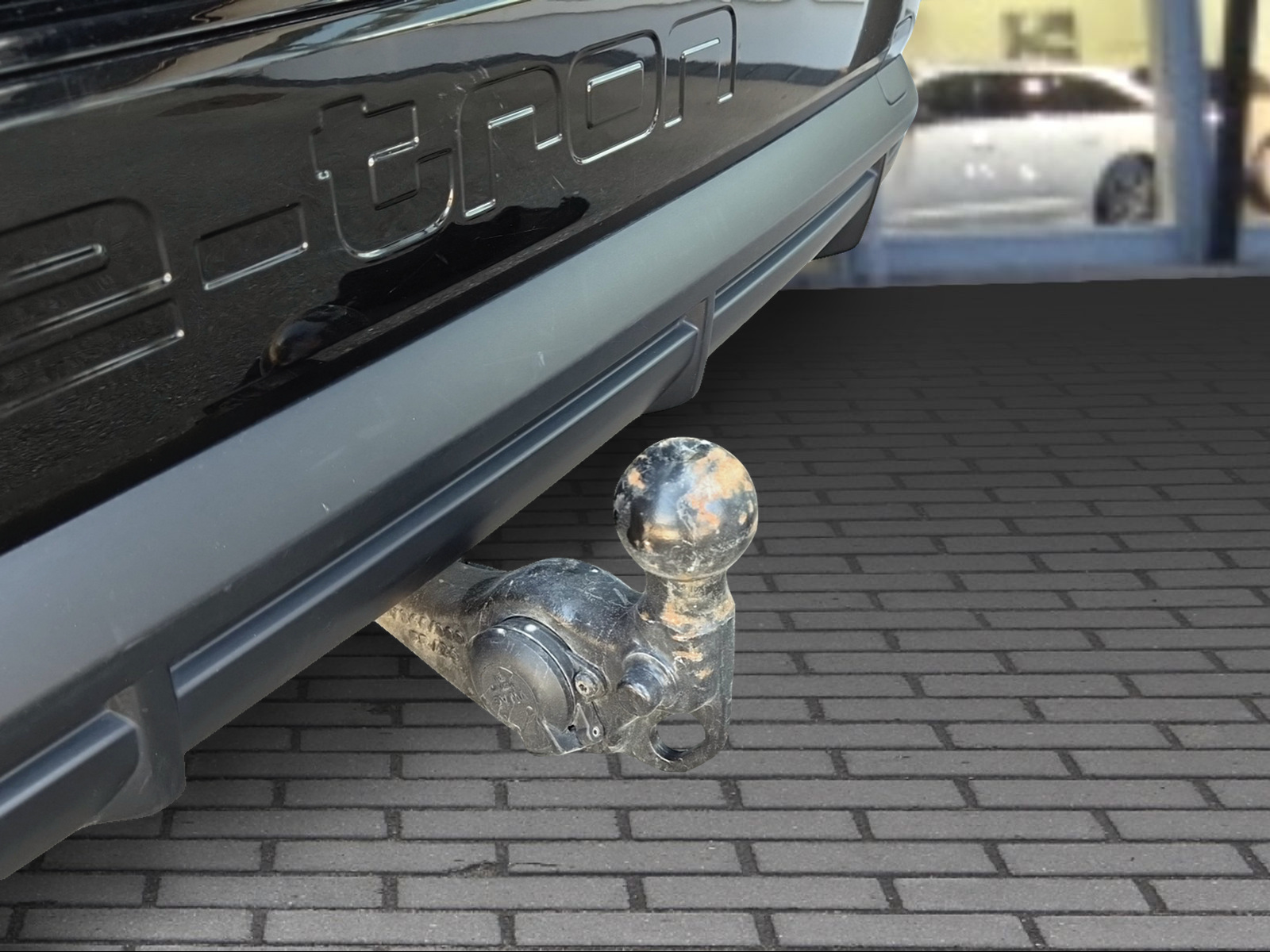 AUDI Q4 e-tron 50 quattro Edition One Taifungrau Metallic-image-16