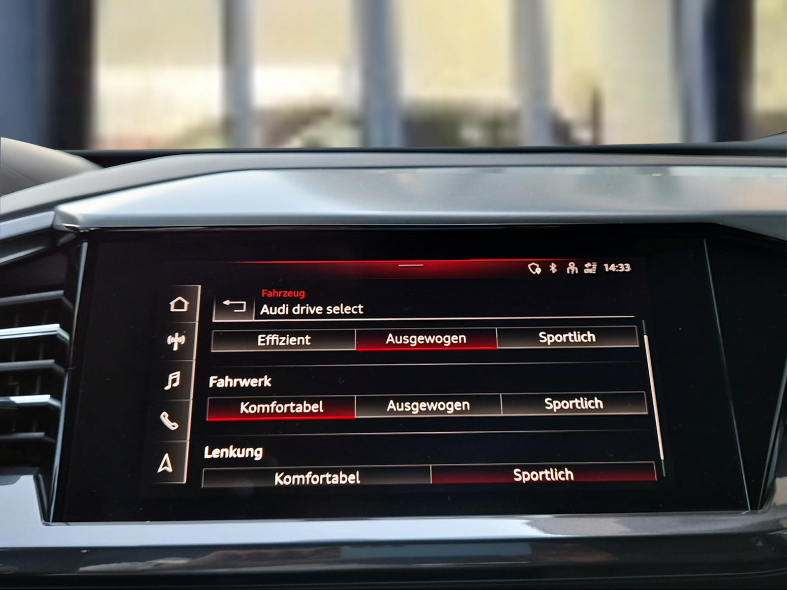 AUDI Q4 e-tron 50 quattro Edition One Taifungrau Metallic-image-13