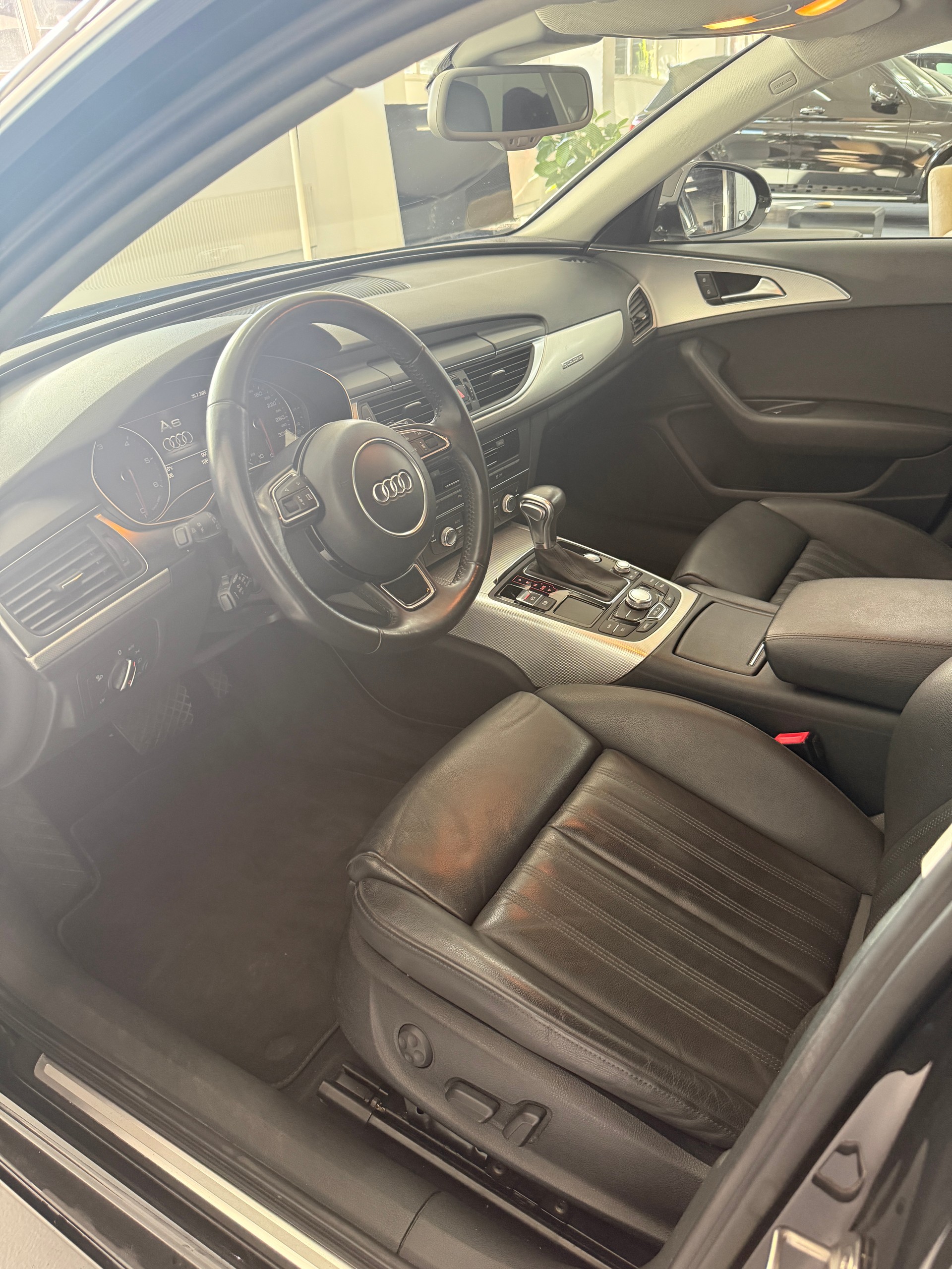 AUDI A6 Avant 3.0 TDI V6 quattro S-tronic-image-6