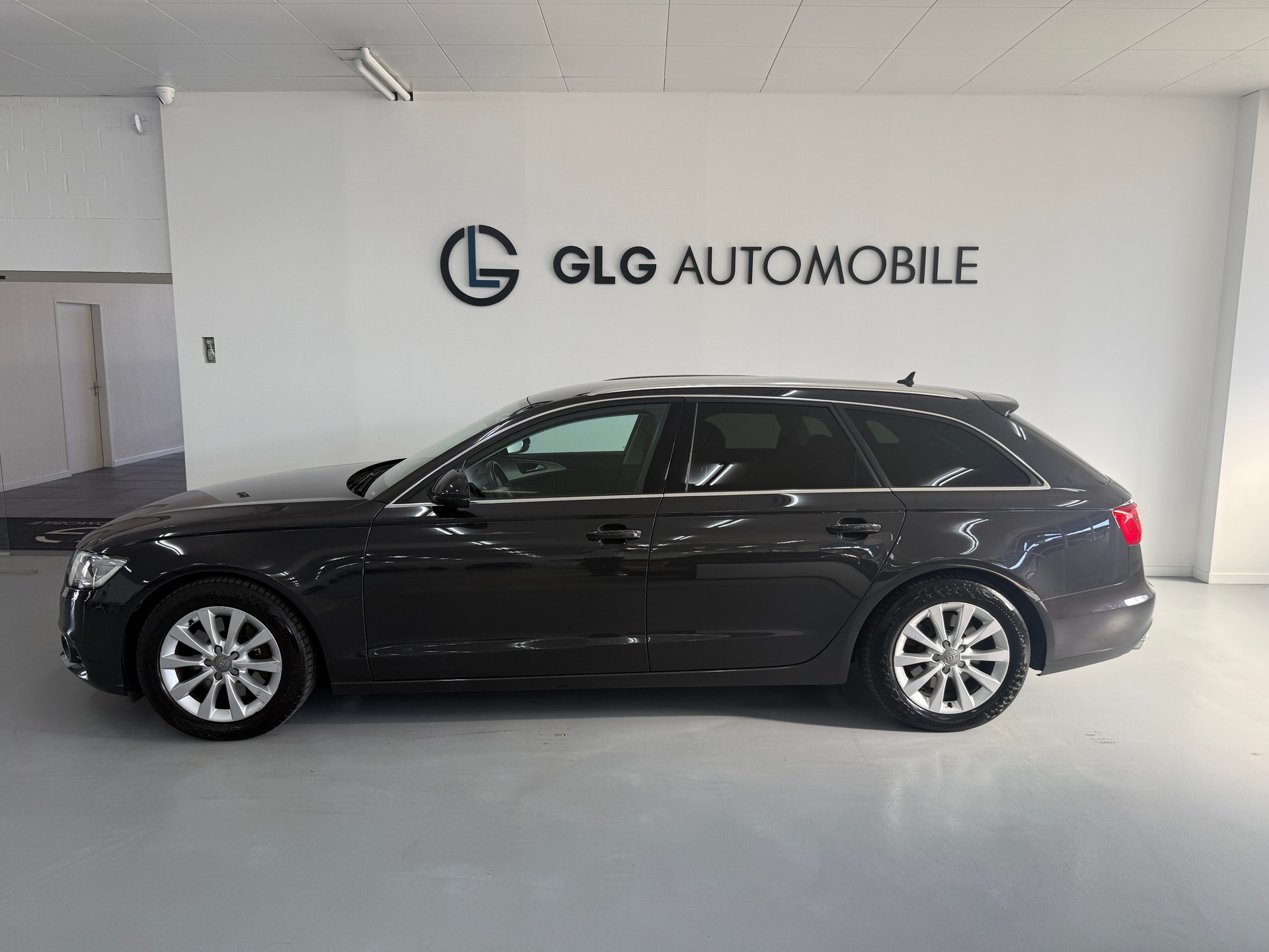 AUDI A6 Avant 3.0 TDI V6 quattro S-tronic-image-1