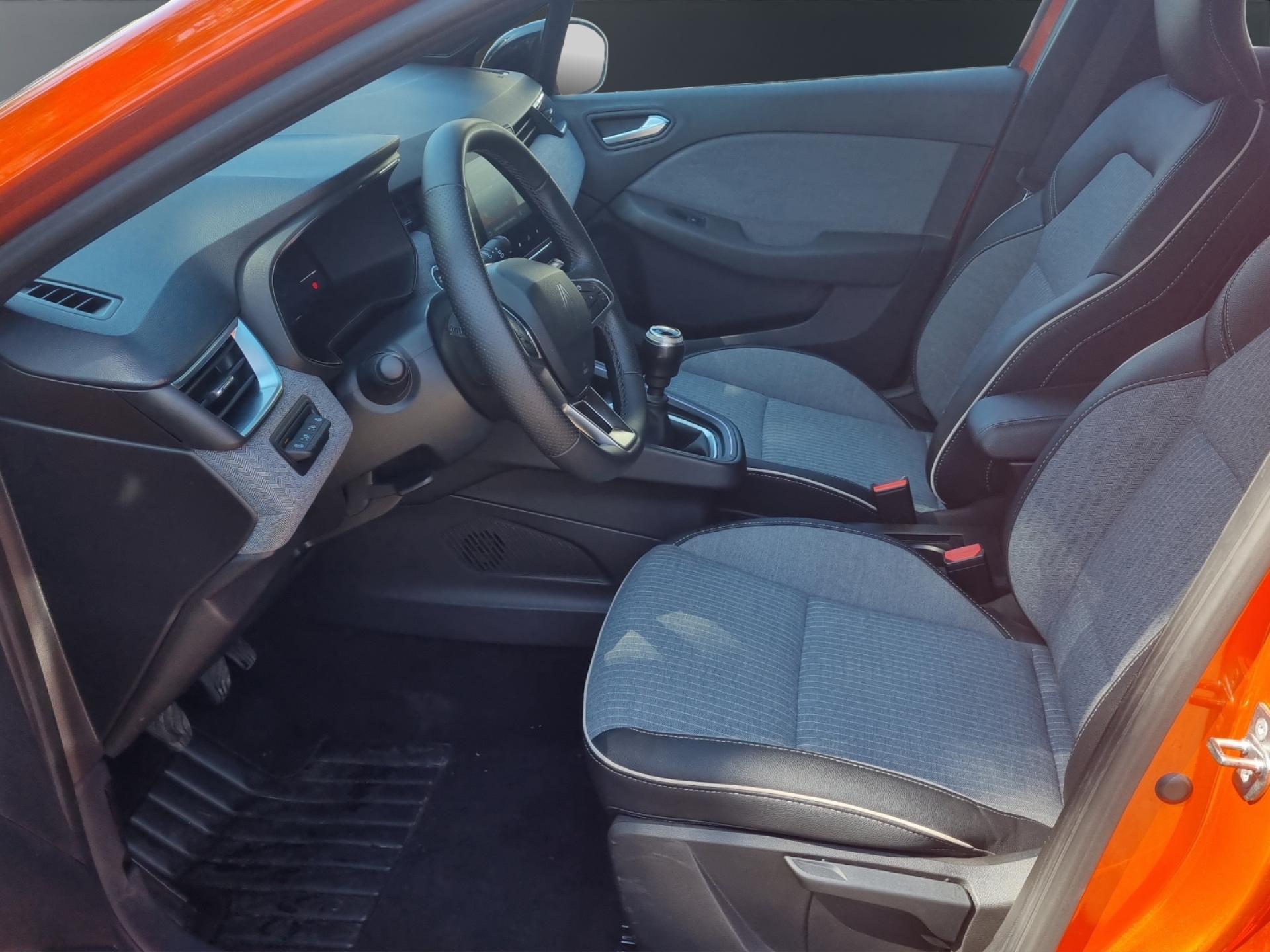 RENAULT Clio 1.0 TCe techno-image-6
