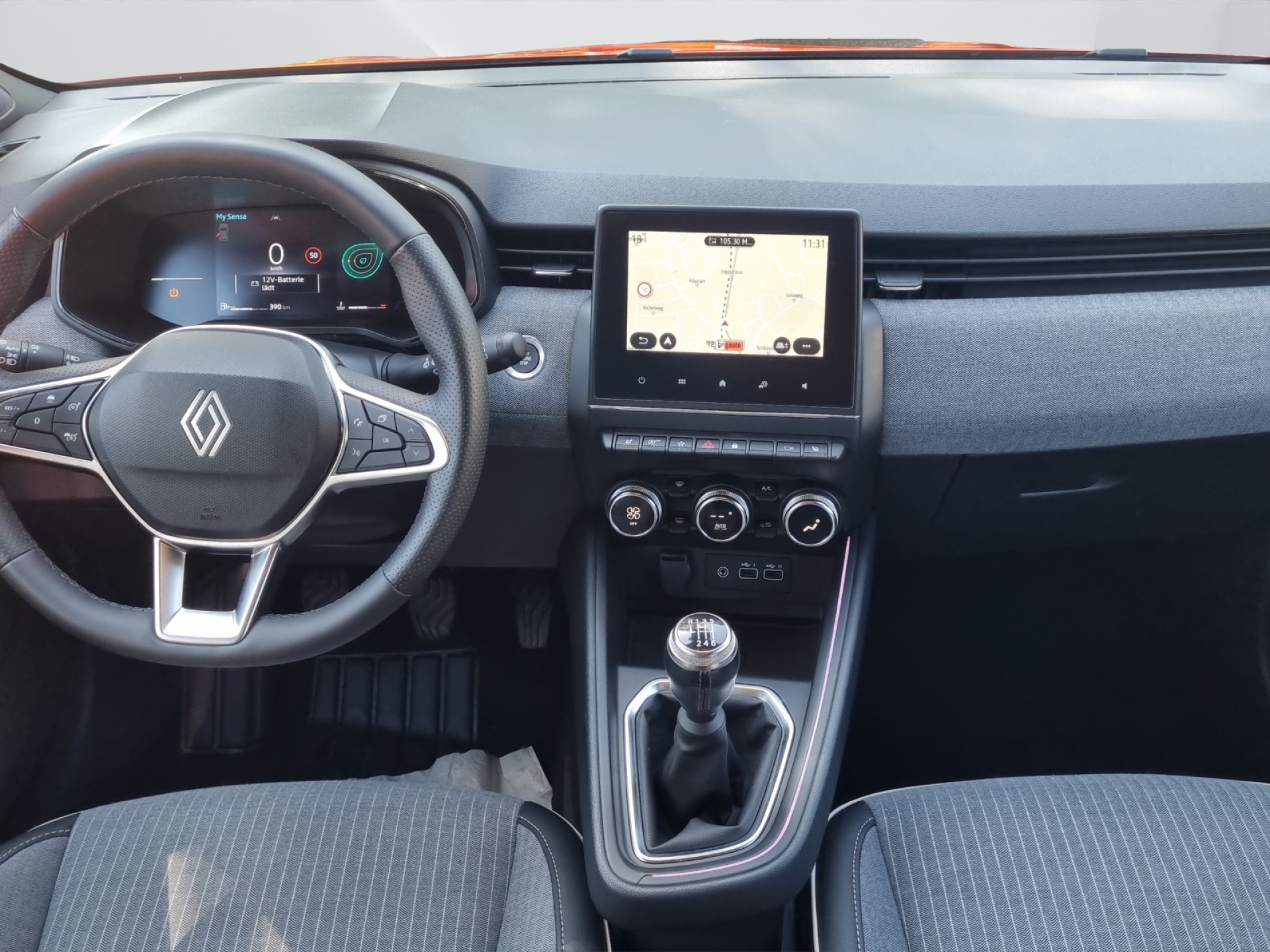 RENAULT Clio 1.0 TCe techno-image-9