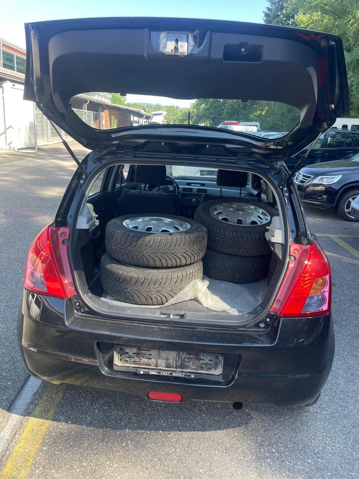SUZUKI Swift 1.3i 16V GL Top 4x4-image-12