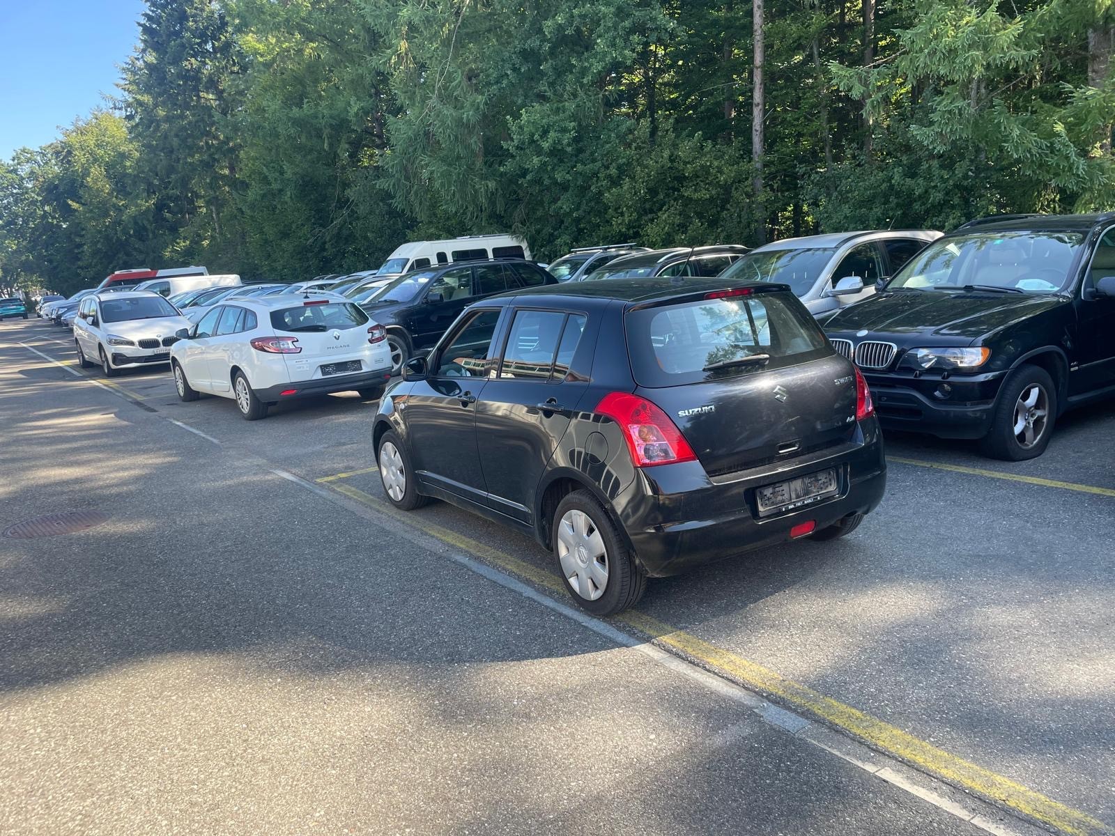 SUZUKI Swift 1.3i 16V GL Top 4x4-image-4