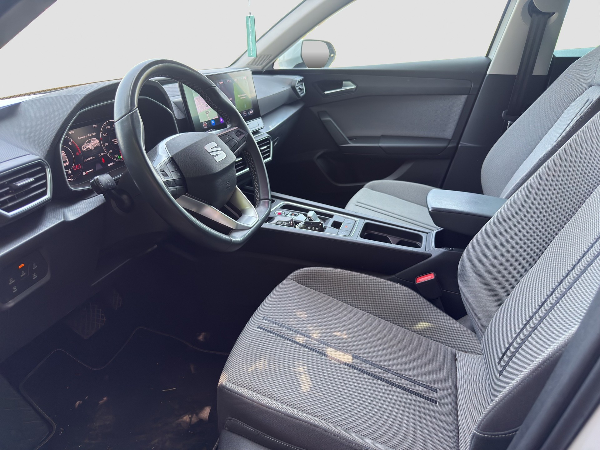 SEAT Leon ST 2.0 TDI EVO DSG Style ** Frisch ab MFK und Service ** CH Auto ** 1. Hand **-image-11