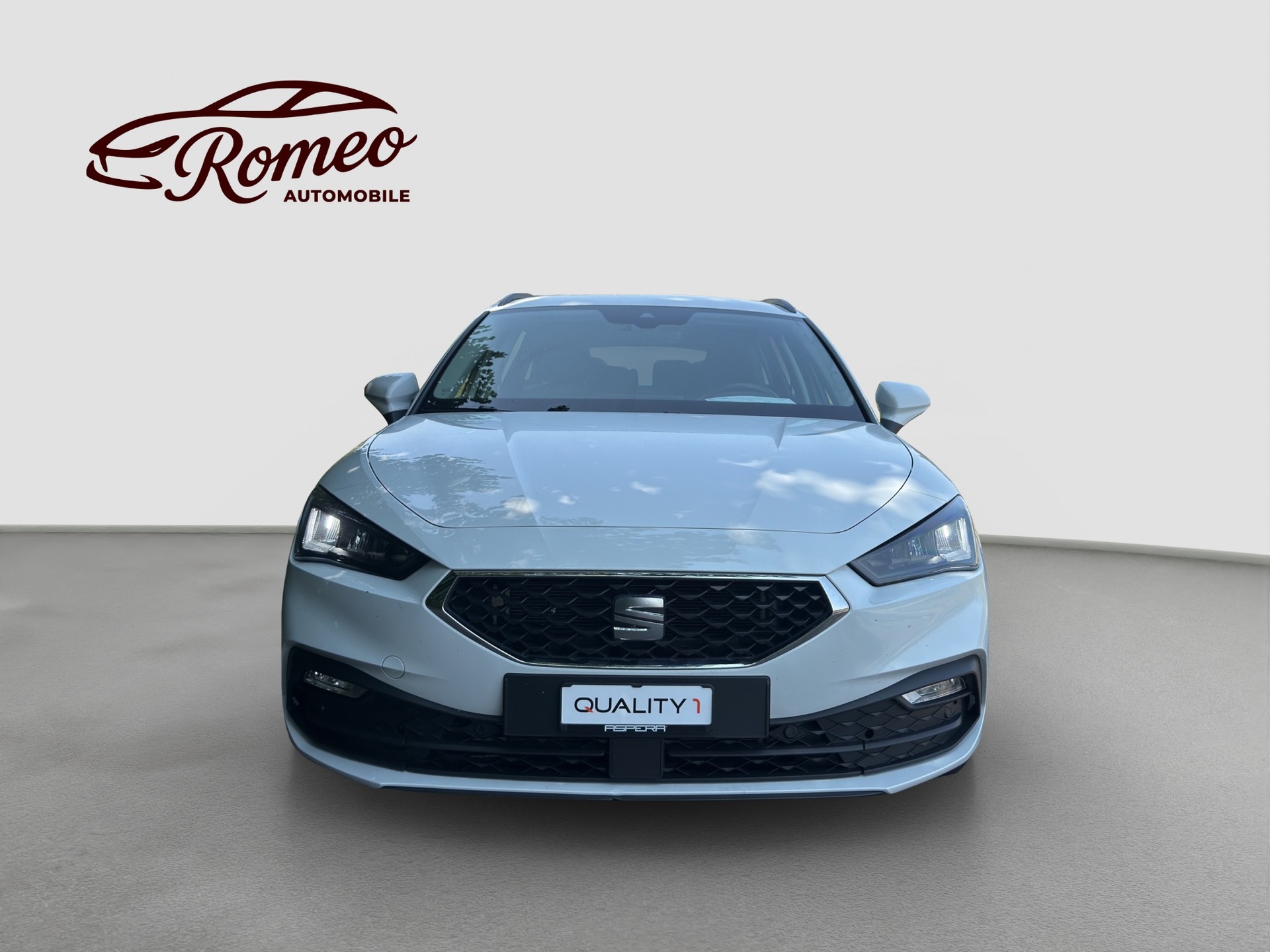 SEAT Leon ST 2.0 TDI EVO DSG Style ** Frisch ab MFK und Service ** CH Auto ** 1. Hand **-image-6