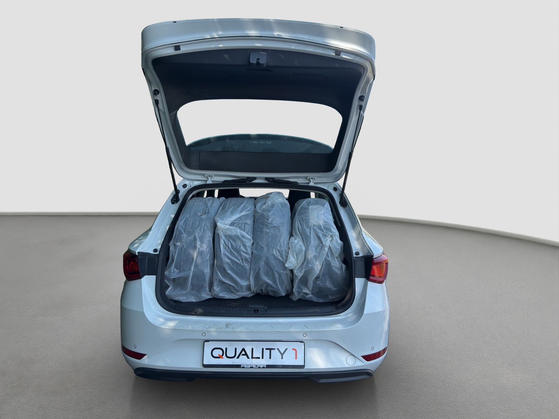SEAT Leon ST 2.0 TDI EVO DSG Style ** Frisch ab MFK und Service ** CH Auto ** 1. Hand **-image-15