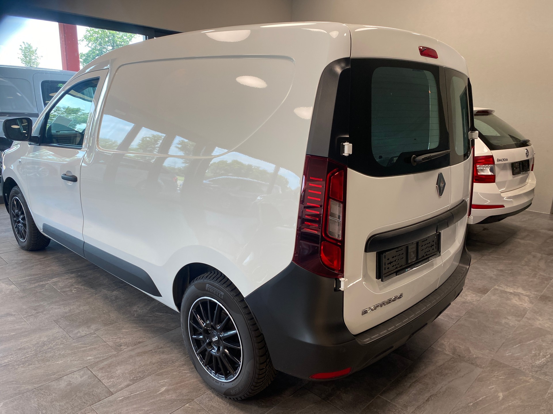 RENAULT Kangoo 1.5 Blue dCi 95 Extra-image-1