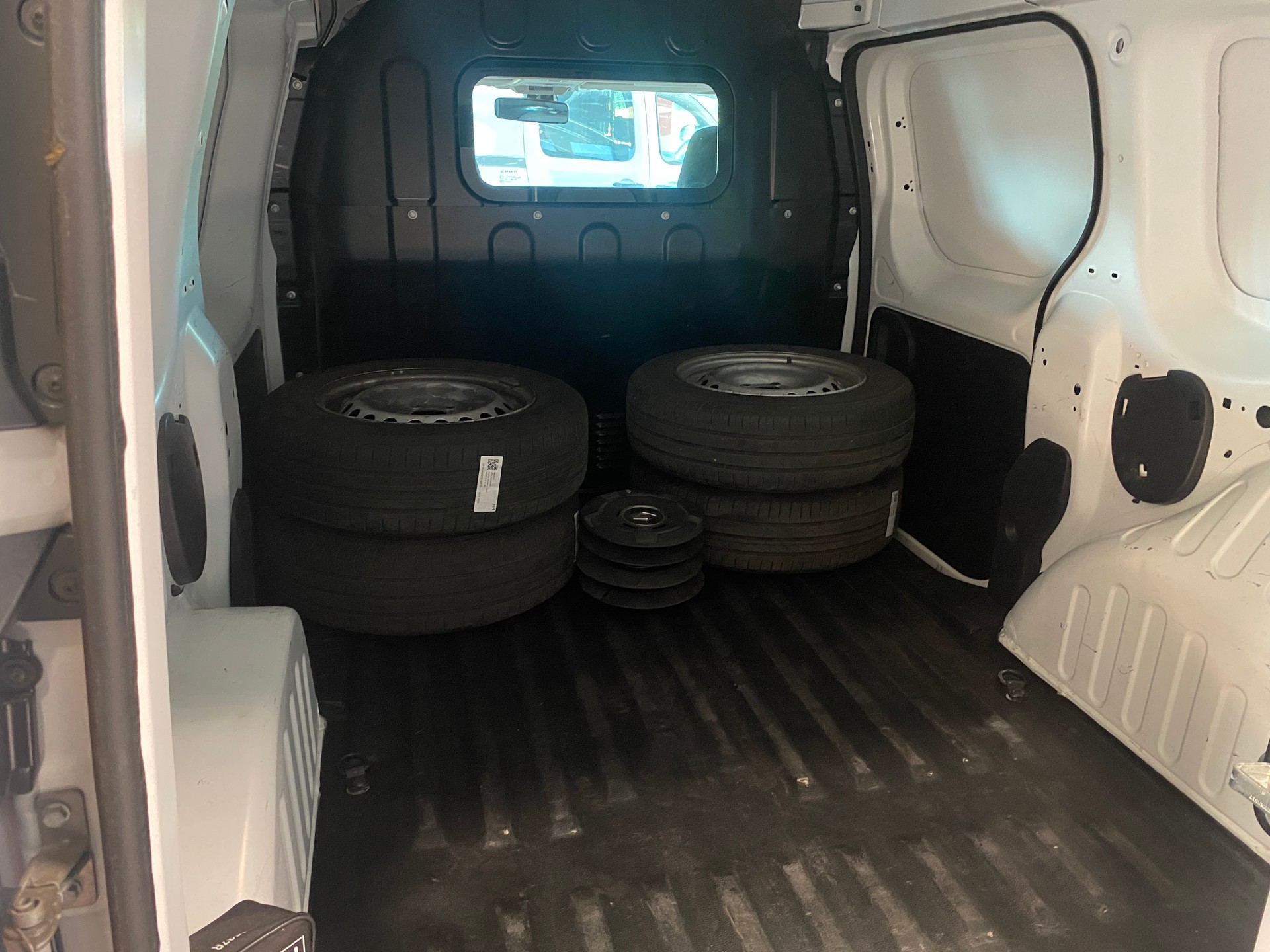RENAULT Kangoo 1.5 Blue dCi 95 Extra-image-7