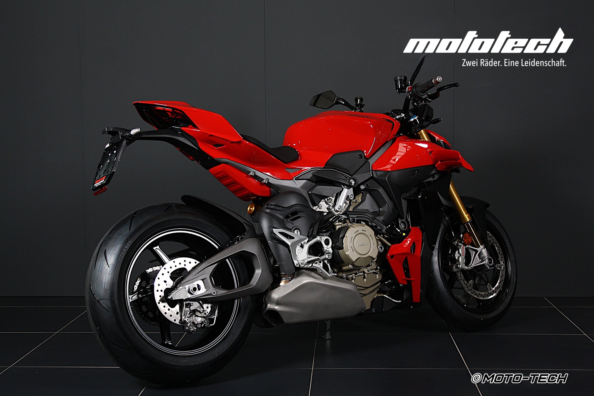 DUCATI Streetfighter V4 S / 4 JAHRE GARANTIE-showroom-element-3