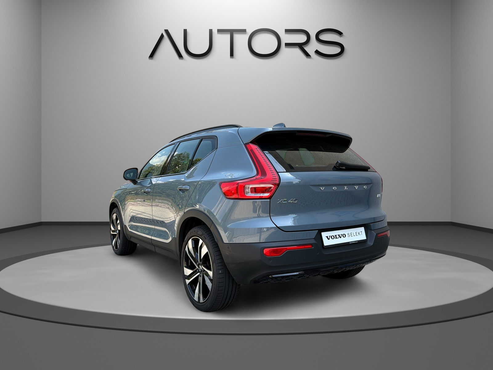 VOLVO XC40 B4 Benzin Mild Hybrid AWD Ultim. Dark DCT-image-2