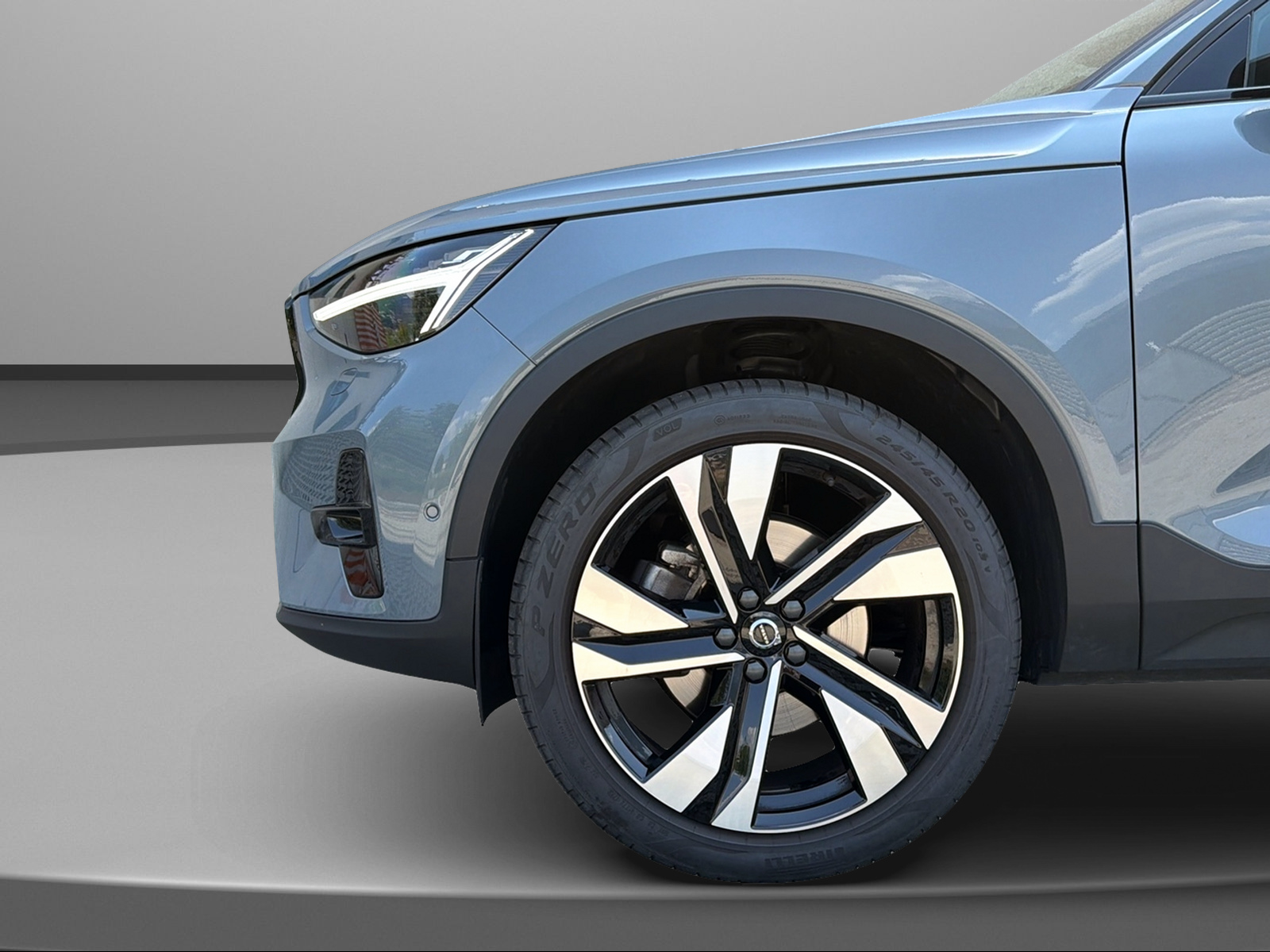 VOLVO XC40 B4 Benzin Mild Hybrid AWD Ultim. Dark DCT-image-14