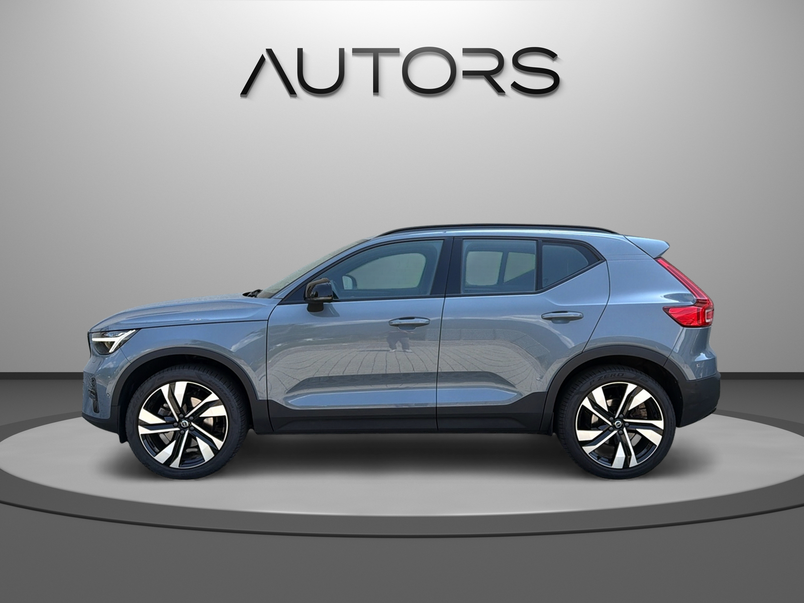 VOLVO XC40 B4 Benzin Mild Hybrid AWD Ultim. Dark DCT-image-3