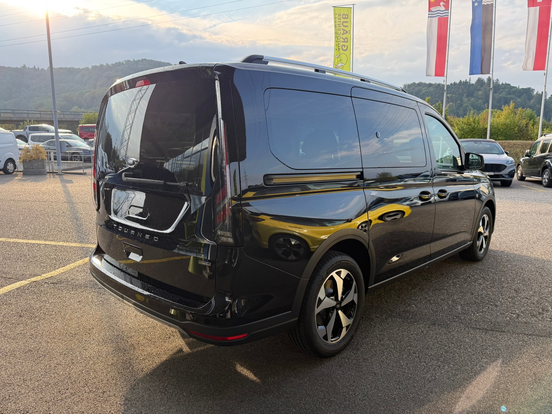 FORD Grand Tourneo Connect 1.5 PHEV Active Automat-image-5