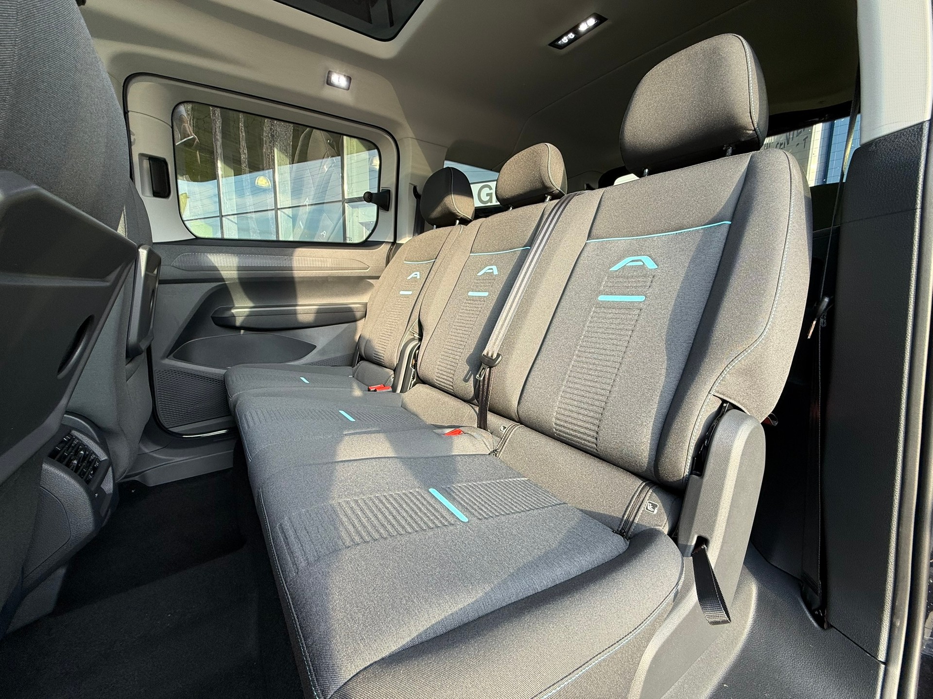 FORD Grand Tourneo Connect 1.5 PHEV Active Automat-image-7