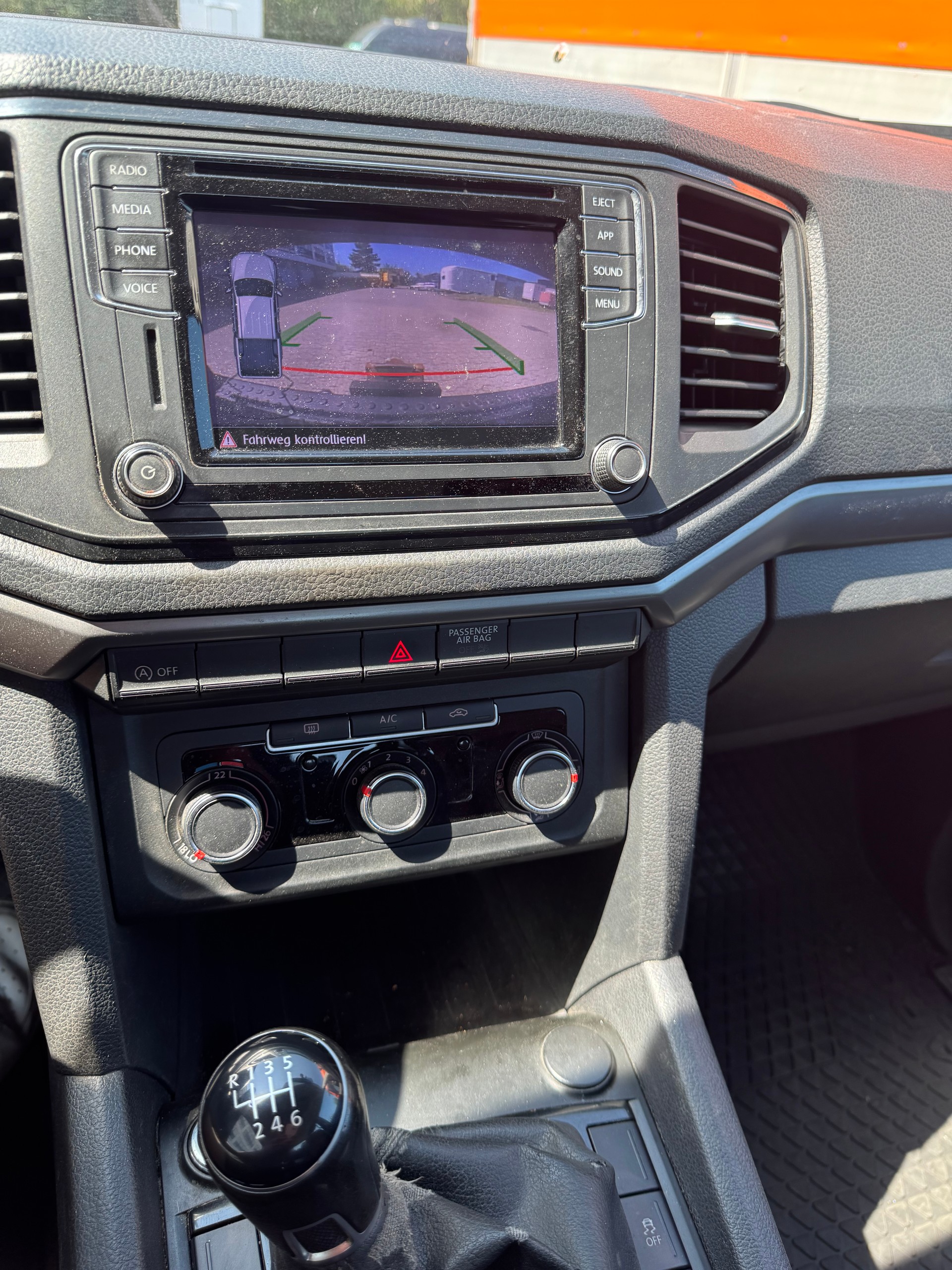 VW Amarok 3.0TDI Trendline 4Motion-image-10