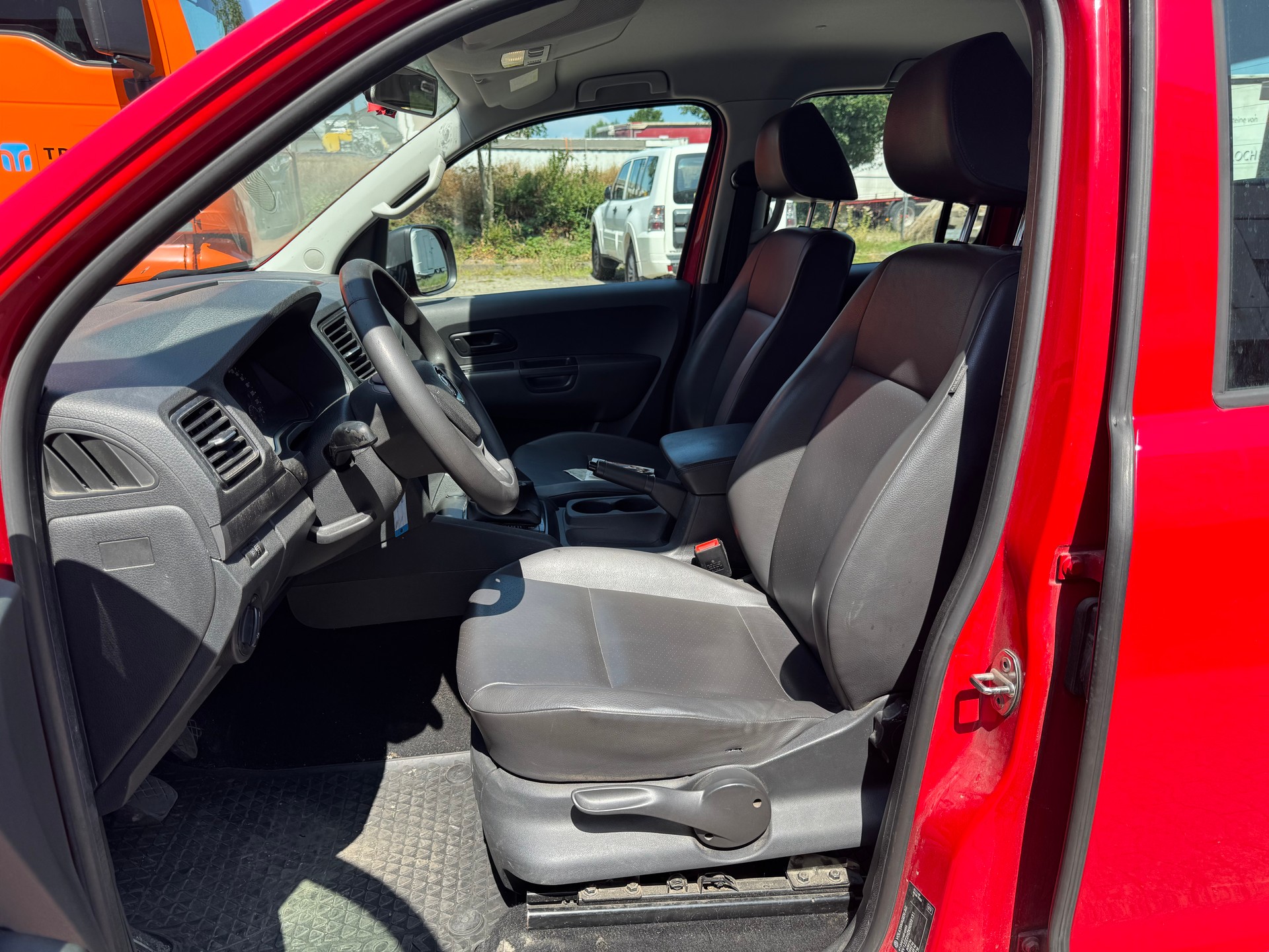 VW Amarok 3.0TDI Trendline 4Motion-image-9