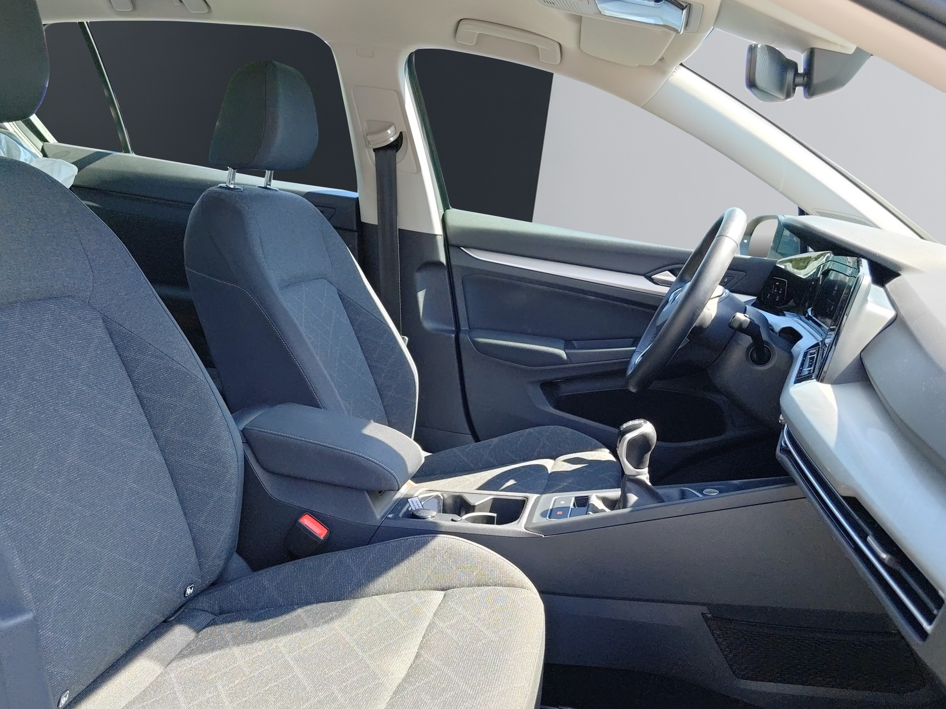 VW Golf 1.5 TSI ACT Life-image-13