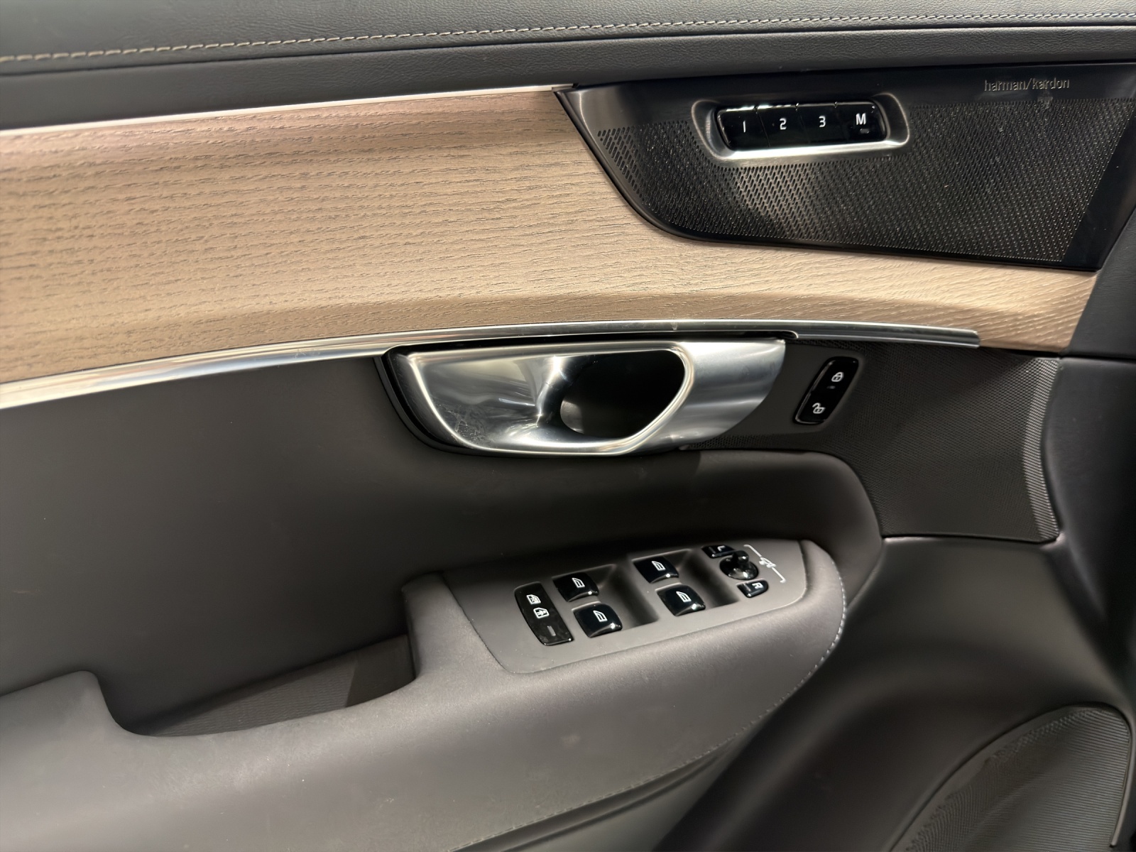 Image VOLVO XC90 XC90 2.0 T8 TE Plus Dark eAWD