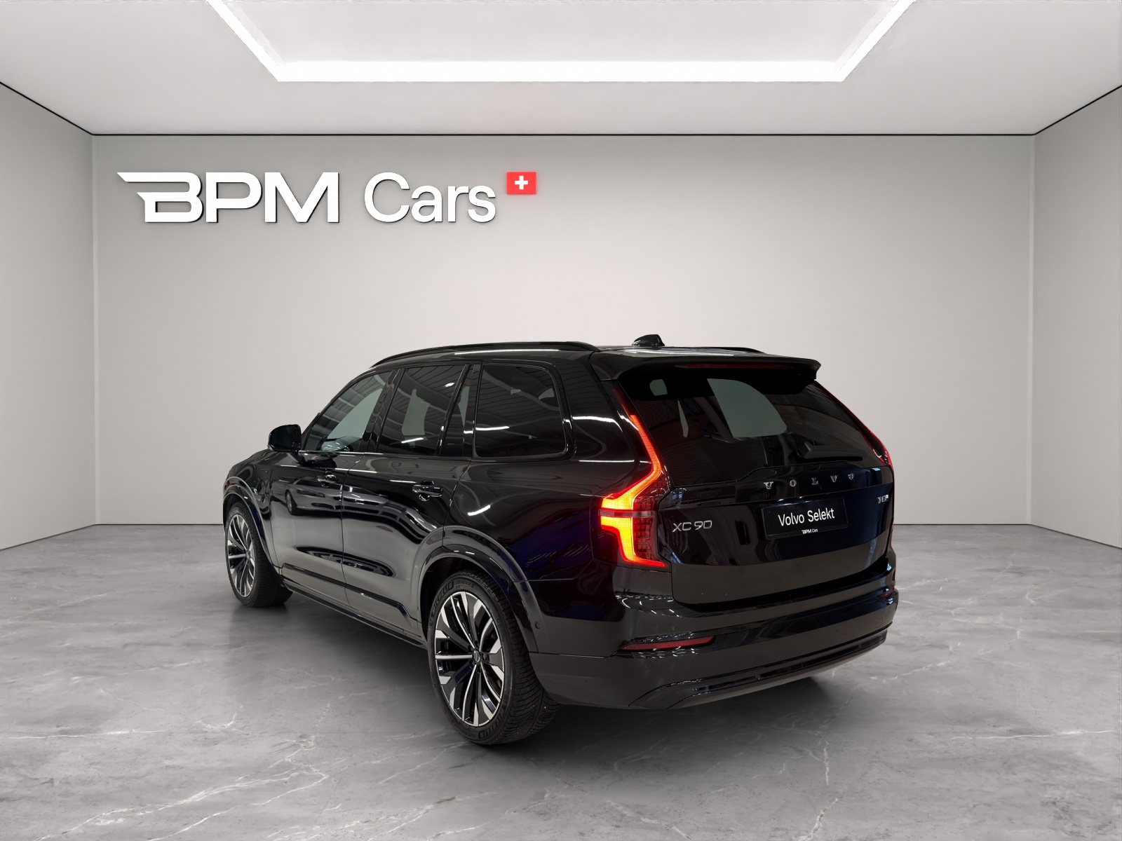 VOLVO XC90 2.0 T8 TE Plus Dark eAWD-image-4