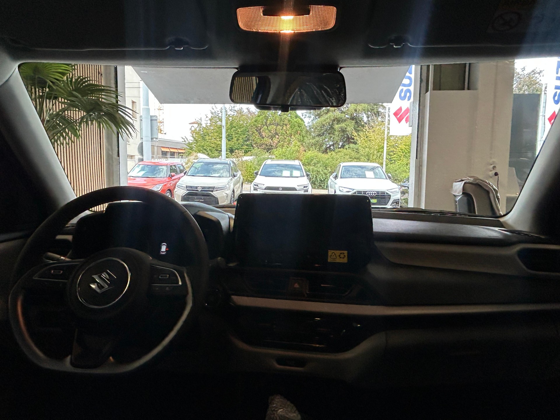 SUZUKI Swift 1.2 Compact Top Hybrid-image-7