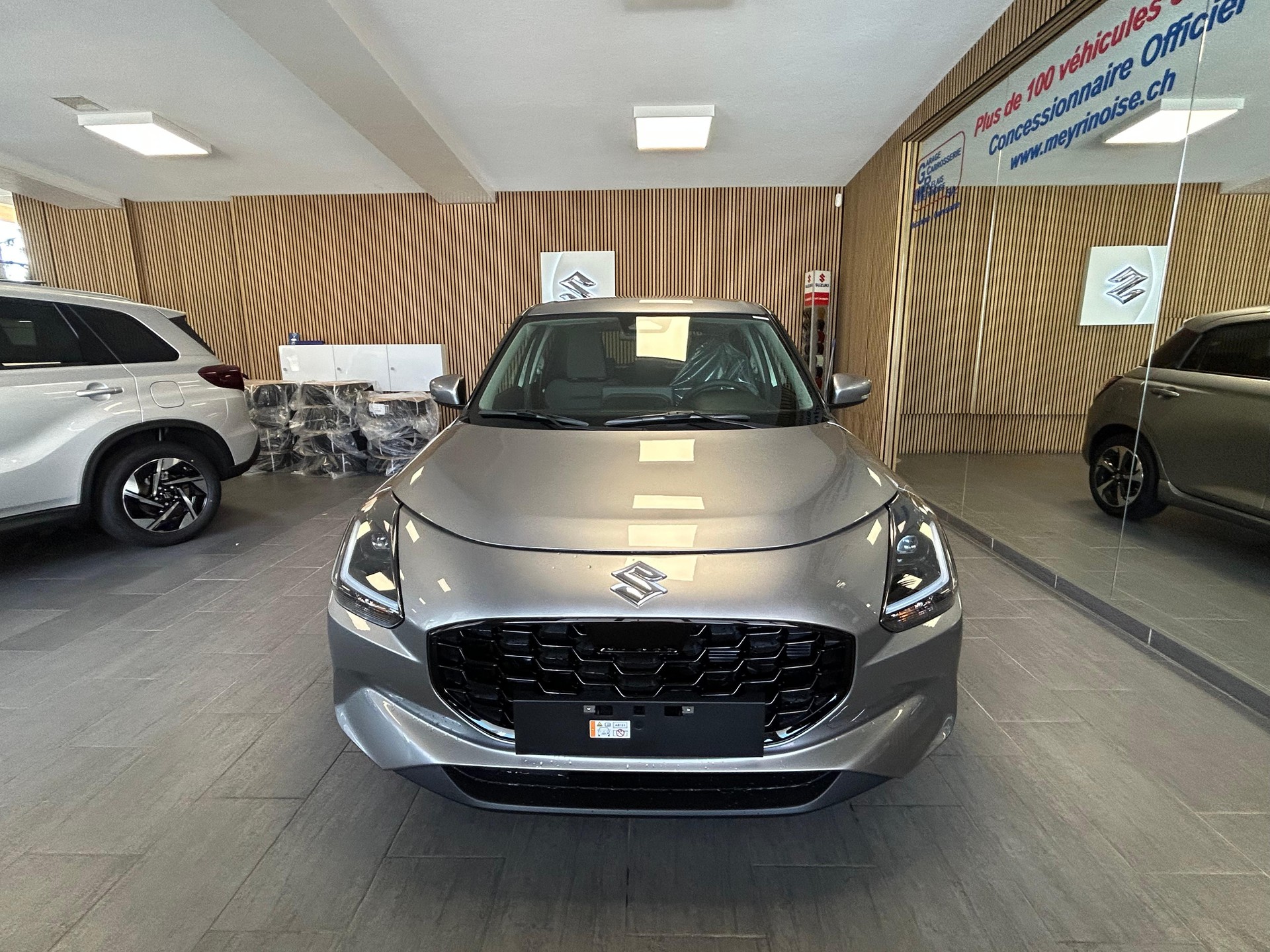 SUZUKI Swift 1.2 Compact Top Hybrid-image-2