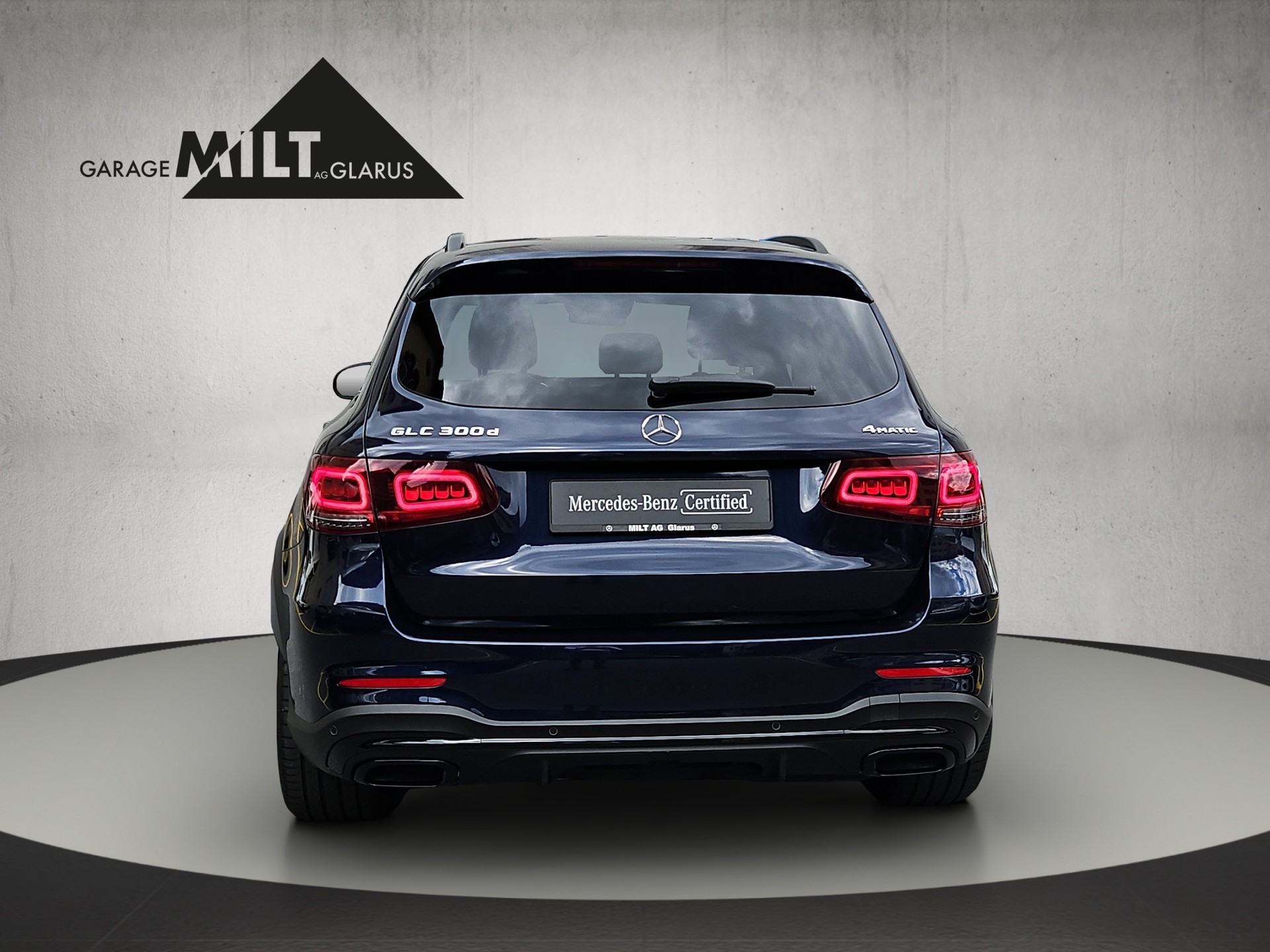 MERCEDES-BENZ GLC 300 d AMG Line 4m-image-6