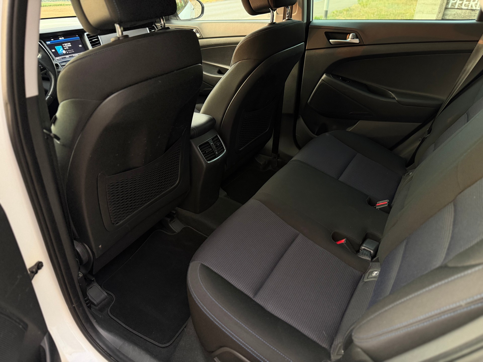 HYUNDAI Tucson 2.0 CRDI Plena 4WD Automatic-image-14