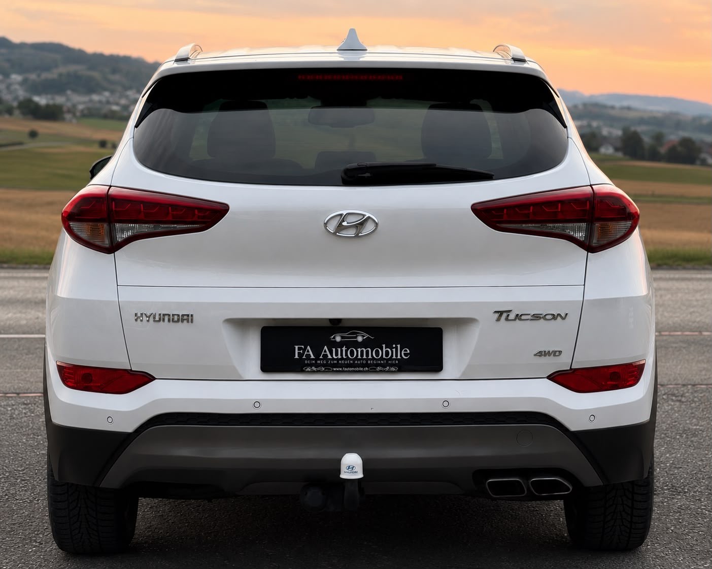 HYUNDAI Tucson 2.0 CRDI Plena 4WD Automatic-image-4