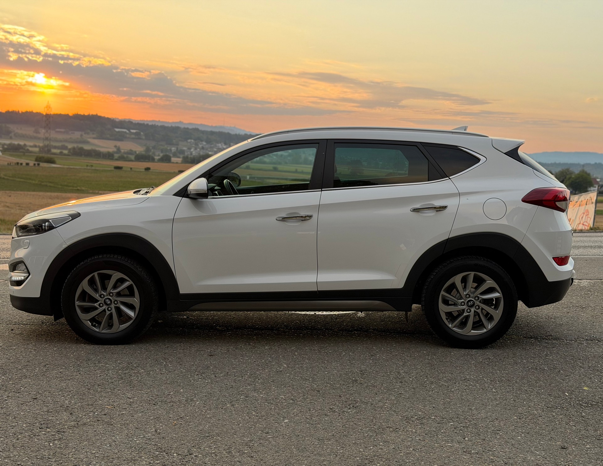 HYUNDAI Tucson 2.0 CRDI Plena 4WD Automatic-image-2