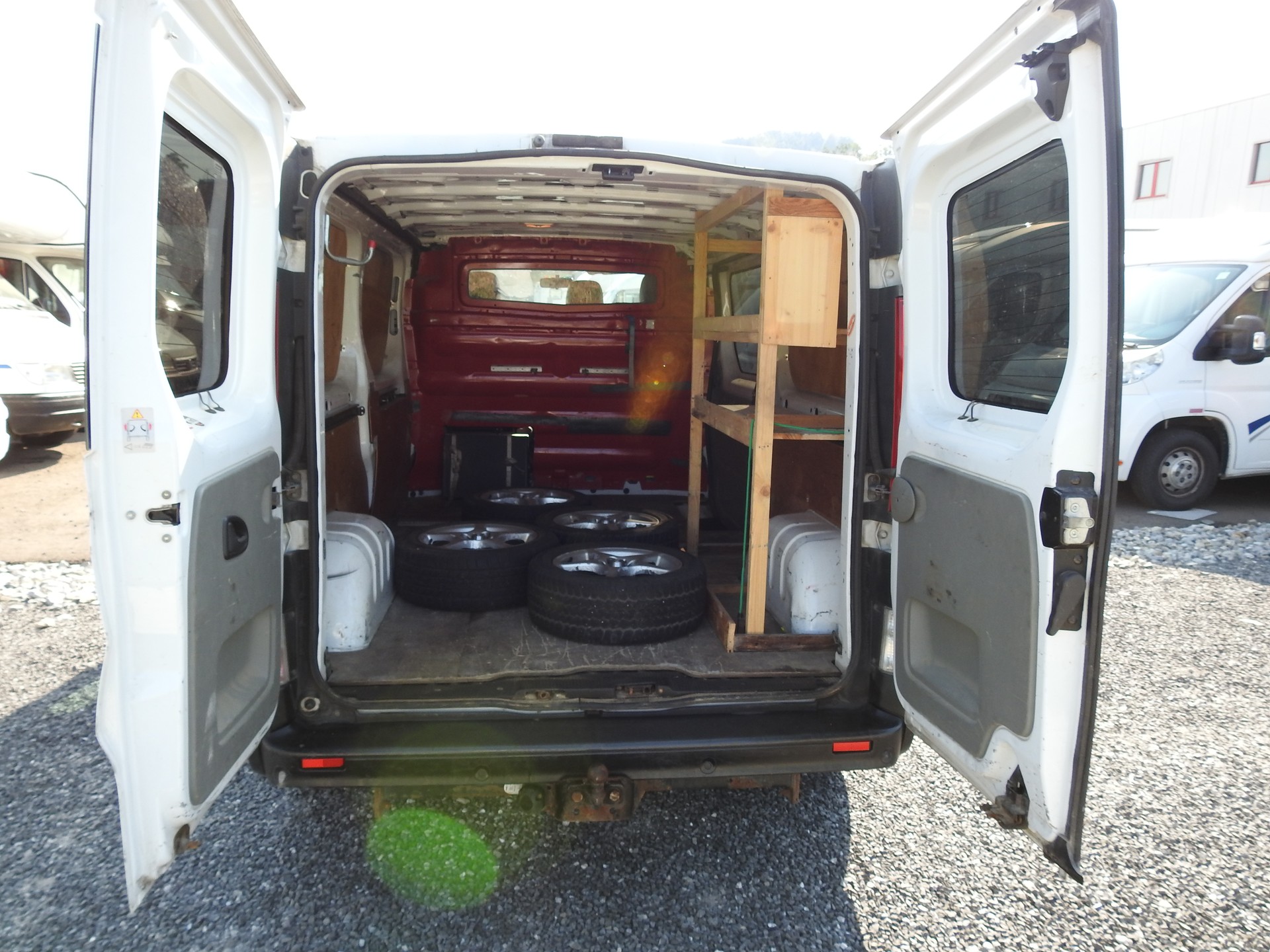 RENAULT Trafic 2.5 dCi 2.9t L1H1-image-9