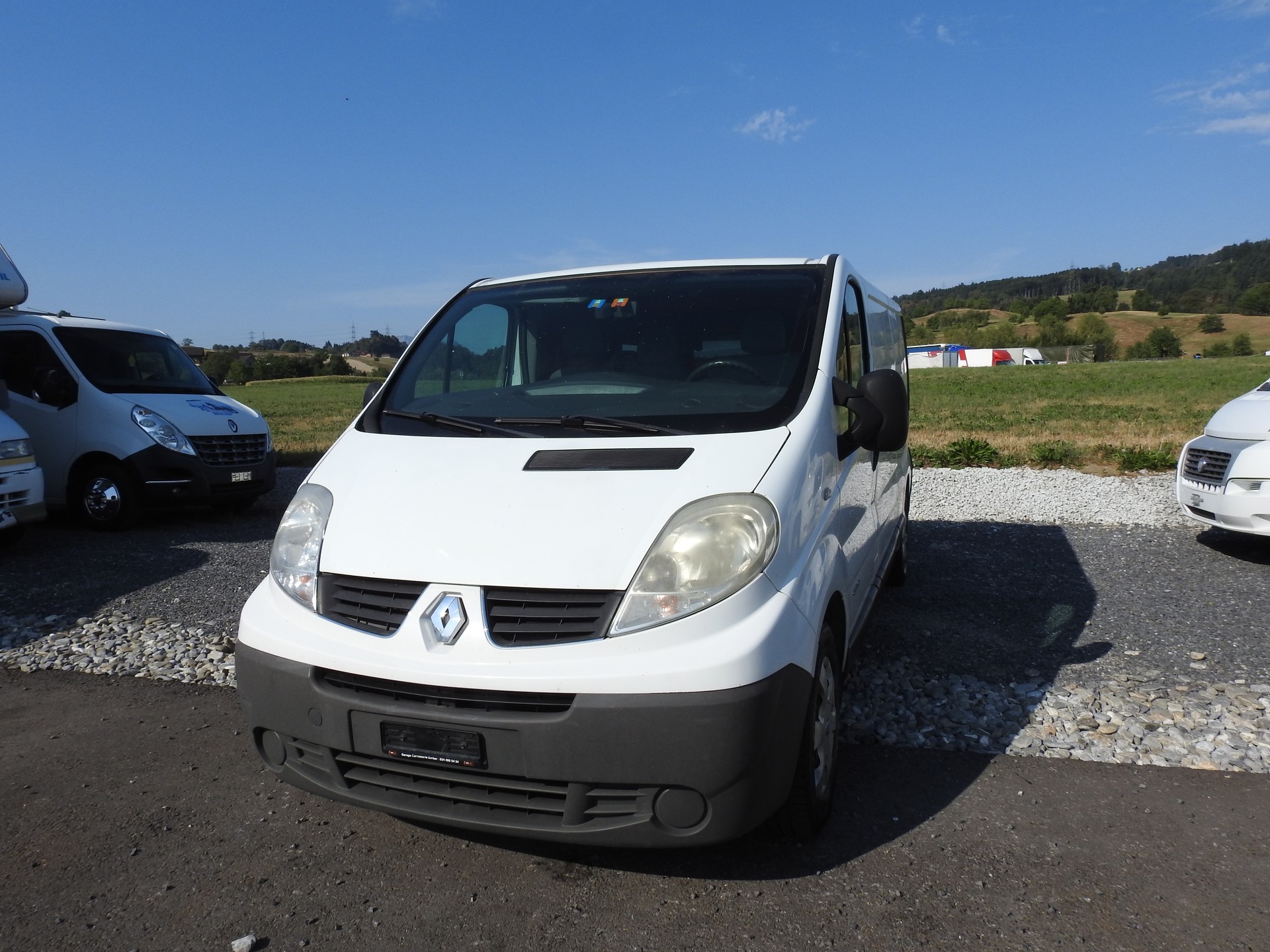 RENAULT Trafic 2.5 dCi 2.9t L1H1-image-0