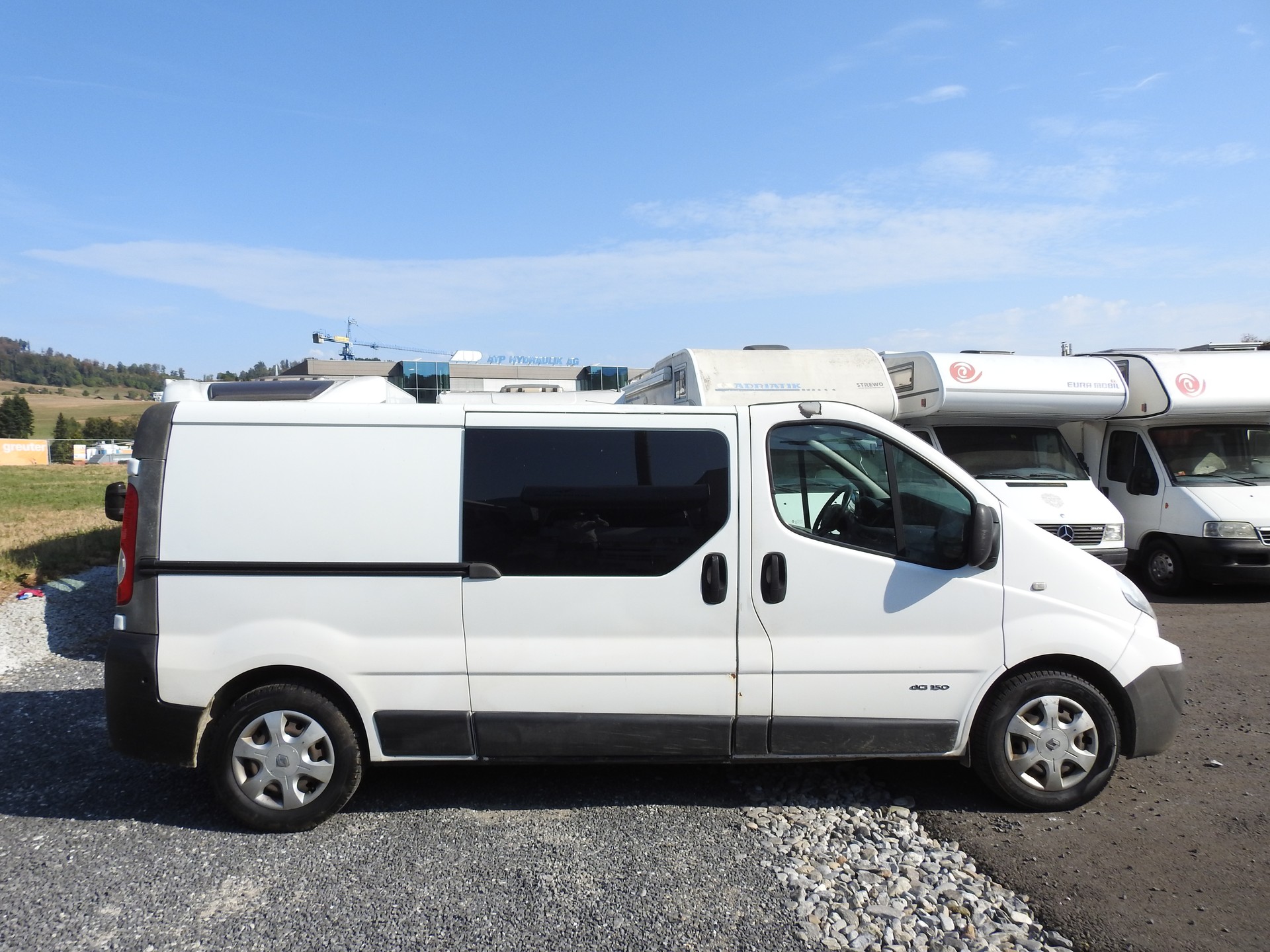 RENAULT Trafic 2.5 dCi 2.9t L1H1-image-6