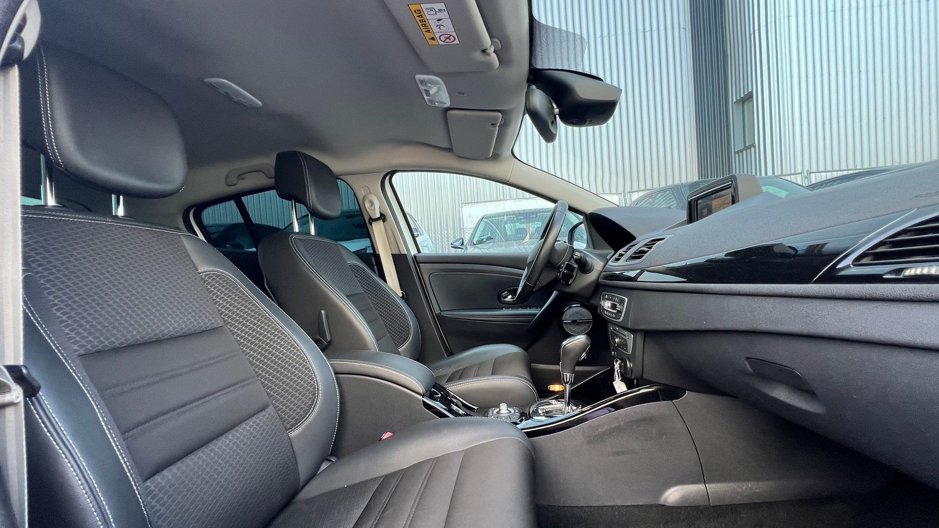 RENAULT MÉGANE 1.2 16V TURBO BOSE EDC l 131 PS-image-26