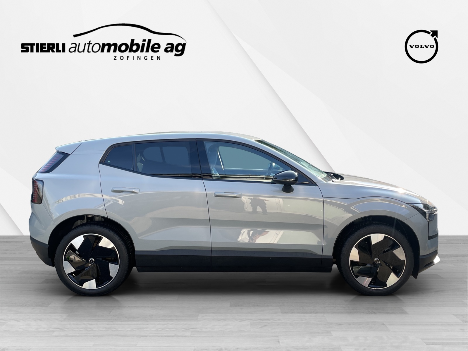VOLVO EX 30 E60 Plus-image-3