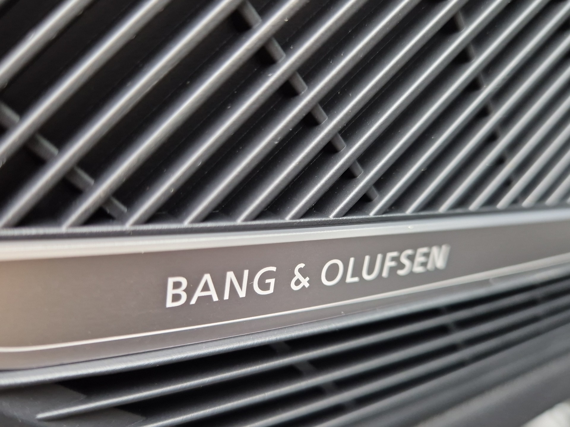 AUDI RS4 Avant 25 year edition quattro tiptronic-image-14