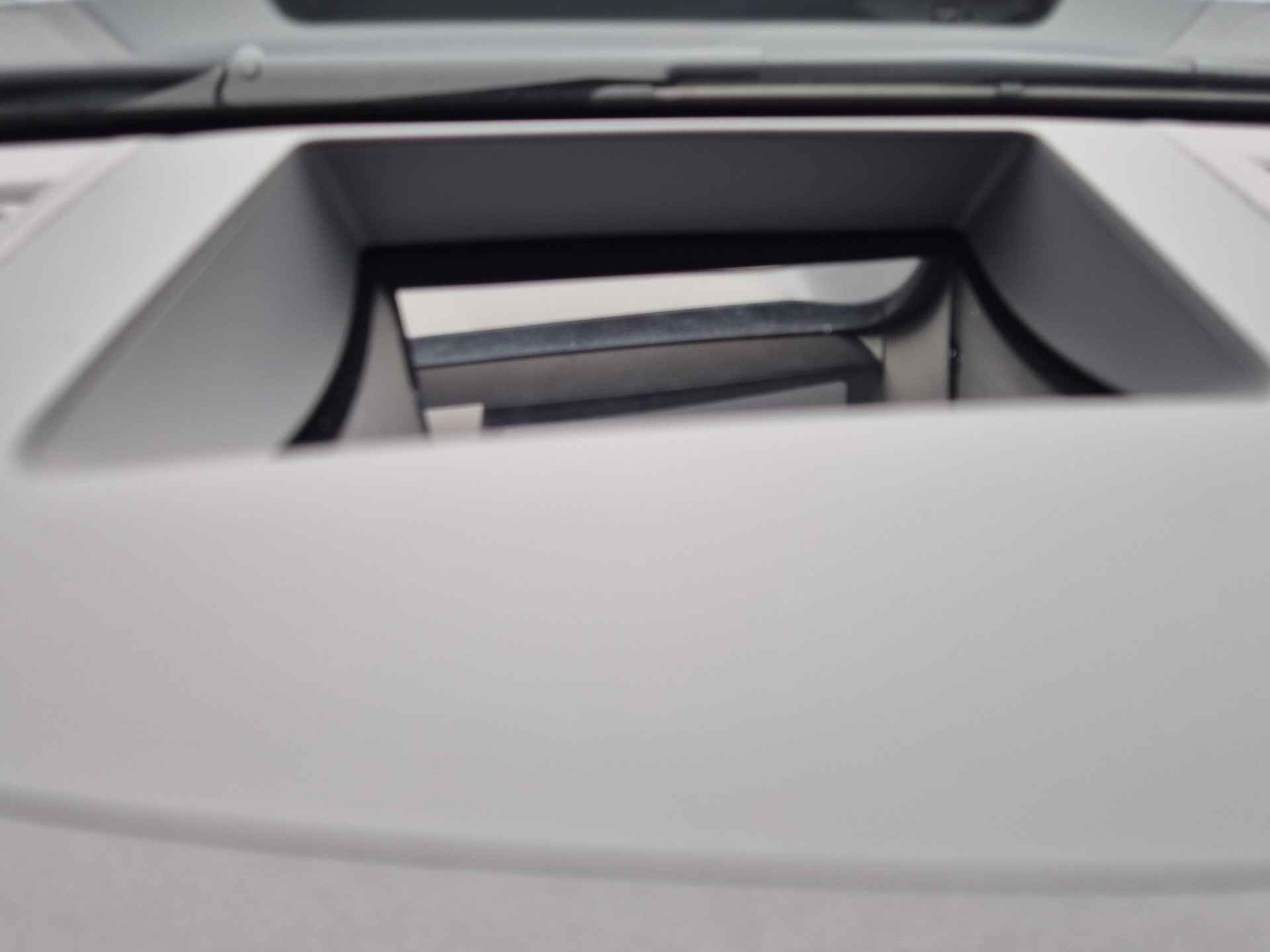 AUDI RS4 Avant 25 year edition quattro tiptronic-image-12