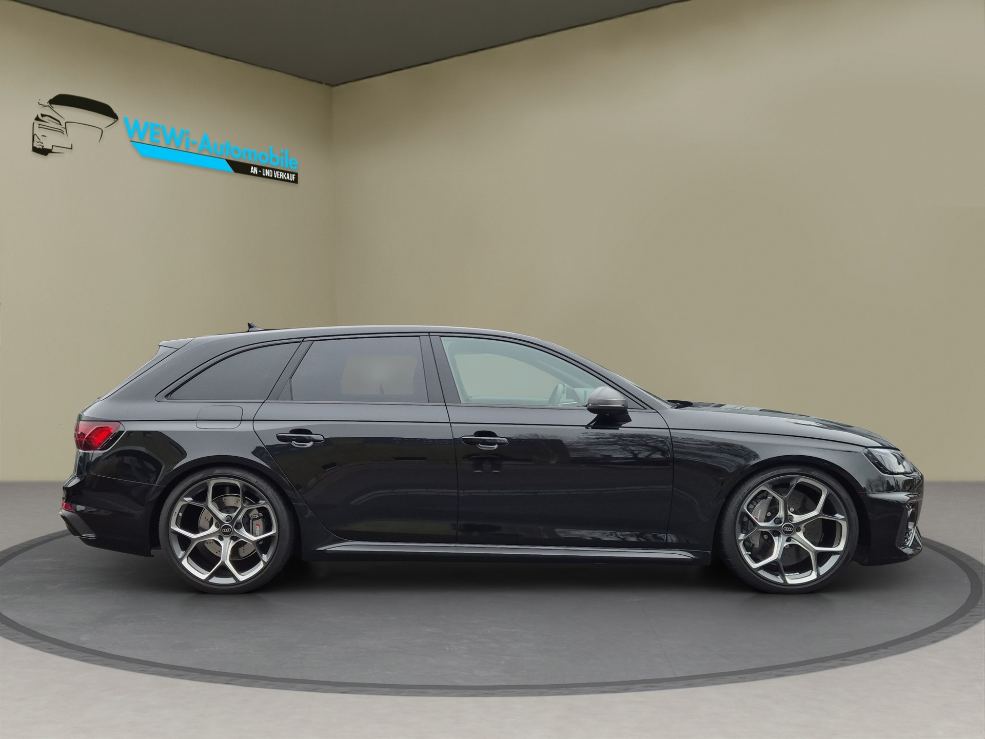 AUDI RS4 Avant 25 year edition quattro tiptronic-image-5